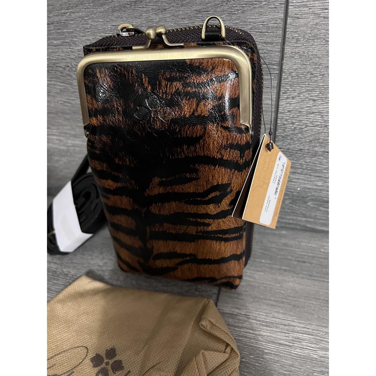 Patricia Nash Patricia Nash Pertina Frame Pouch Crosbody Tiger Bag A399516 Size ONE SIZE - 4 Thumbnail