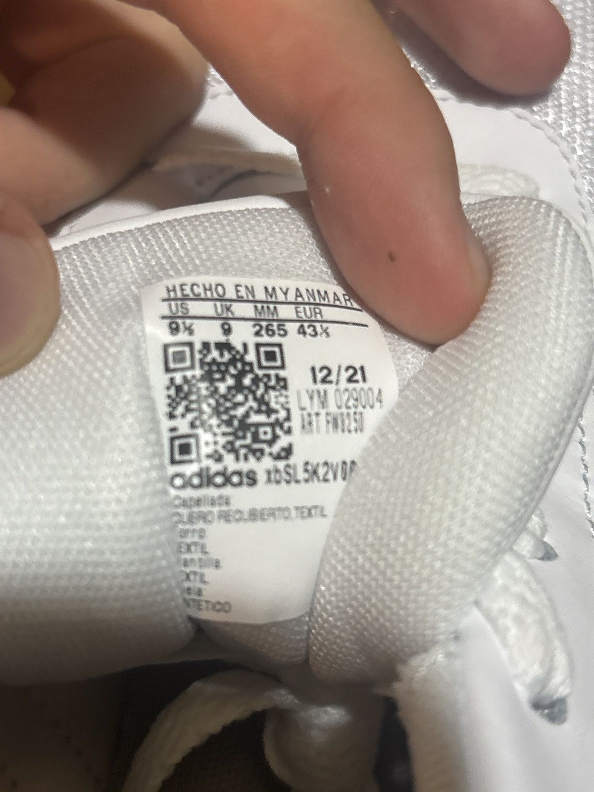 Adidas adidas Hoops 2.0 Size US 9.5 / EU 42-43 - 6 Thumbnail