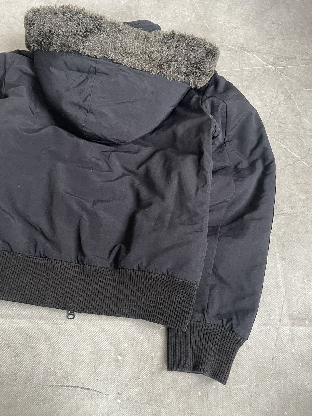 Puma Puma vintage cropped bomber y2k Fur hood if six was nine Size US M / EU 48-50 / 2 - 9 Thumbnail