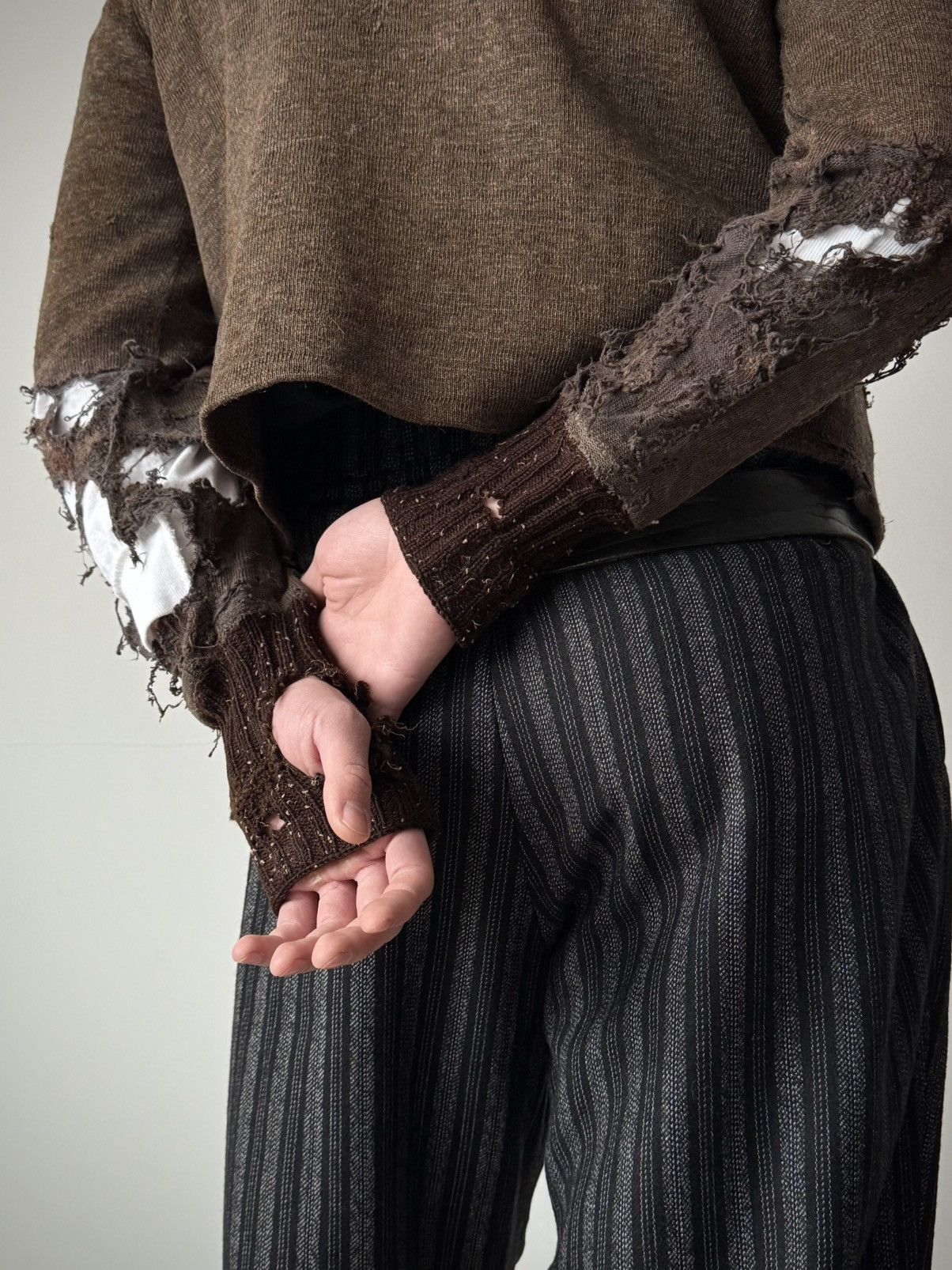 Vintage 1930s German Thrashed Avant Garde Wool Knit Cardigan Size US M / EU 48-50 / 2 - 2 Thumbnail