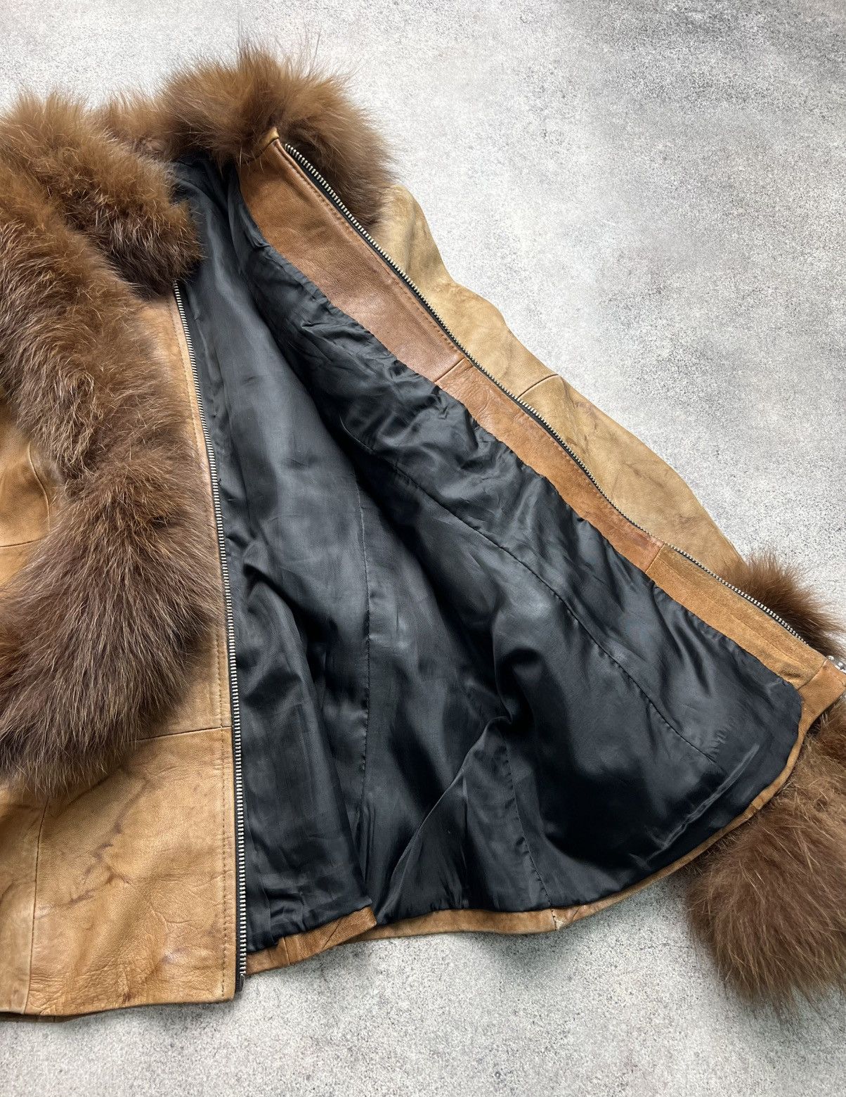 Vintage Vintage gorgeous fancy leather jacket with fur details Size S / US 4 / IT 40 - 10 Thumbnail