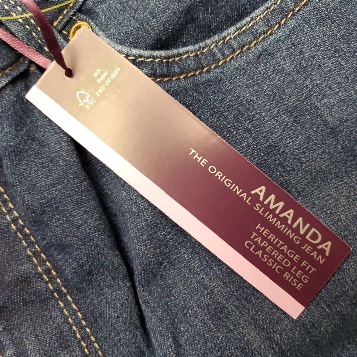 Gloria Vanderbilt VINTAGE Gloria Vanderbilt Jeans Women 6 Amanda Tapered Leg Heritage Fit Classic Rise NWT Jeans Women 6 Medium Blue 5-Pocket Denim Mens Womens Girls Size 28" / US 6 / IT 42 - 6 Thumbnail