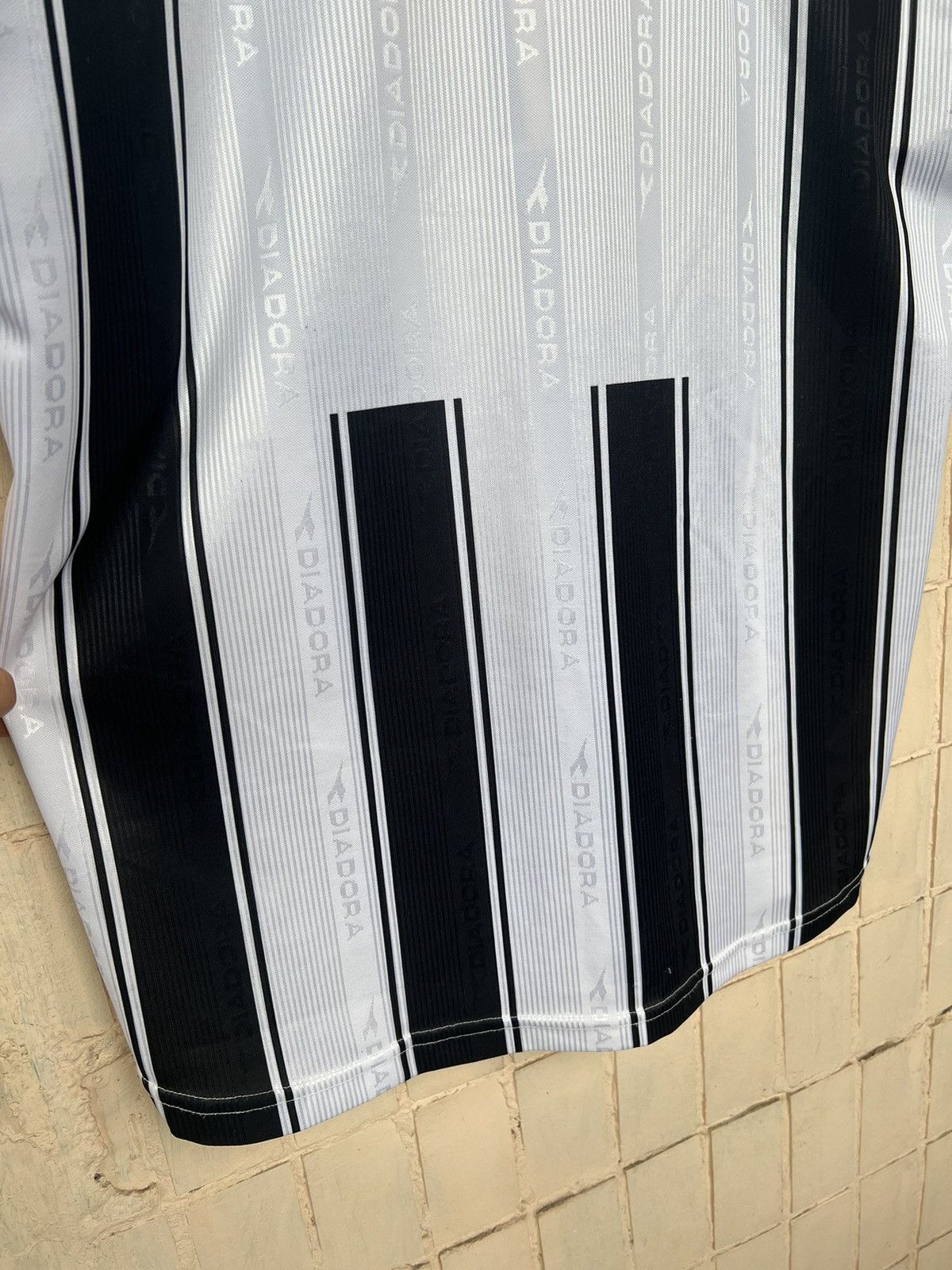 Diadora Vintage Udinese Calcio Diadora Italy 99s Home Soccer Jersey Size US L / EU 52-54 / 3 - 19 Thumbnail