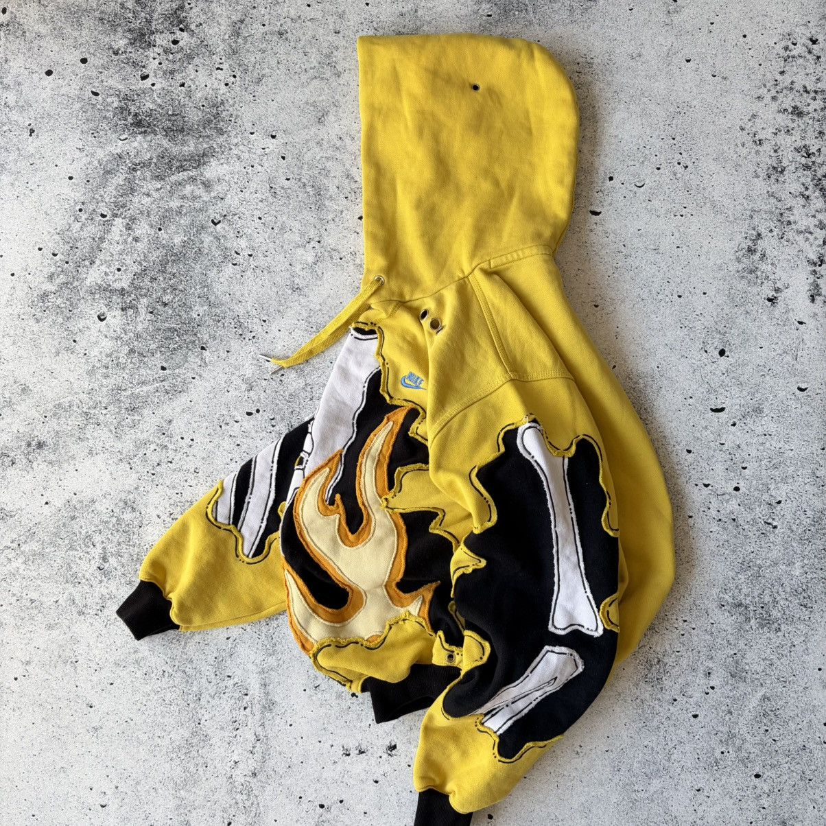 Nike Reworked Nike Skeleton Flame Custom Hoodie Size US M / EU 48-50 / 2 - 2 Thumbnail