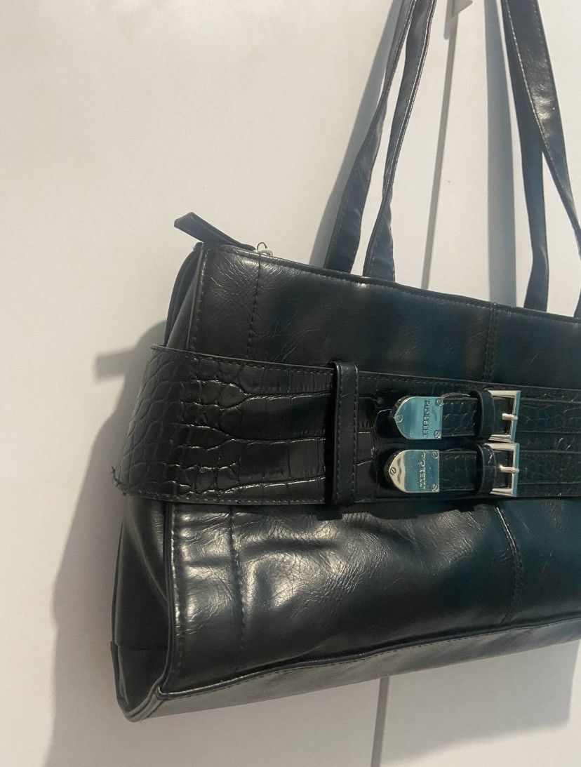 Other Vintage Y2K Fiorelli Black Baguette Shoulder Bag Size ONE SIZE - 4 Thumbnail