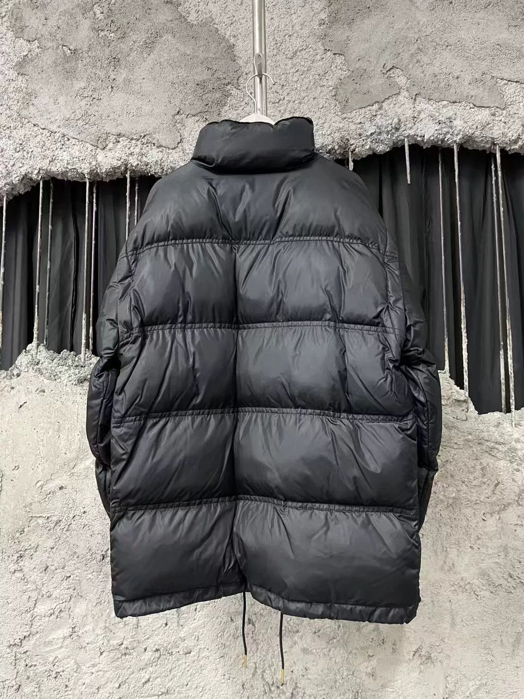 Celine Celine Logo Gold Buckle Detachable Sleeve Down Jacket Size US M / EU 48-50 / 2 - 2 Thumbnail