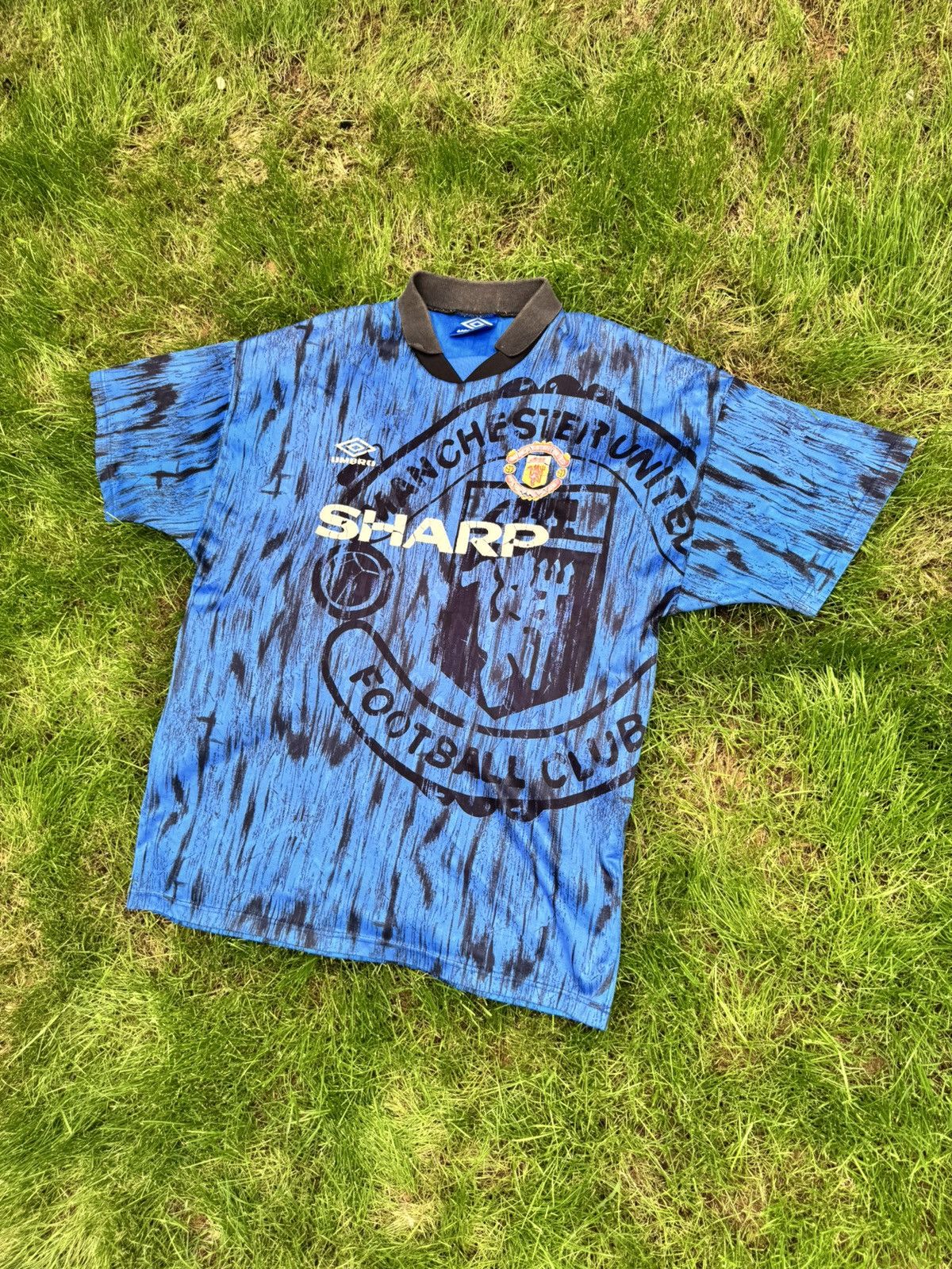 Umbro MANCHESTER UNITED 1992 1993 AWAY FOOTBALL Size US L / EU 52-54 / 3 - 2 Thumbnail