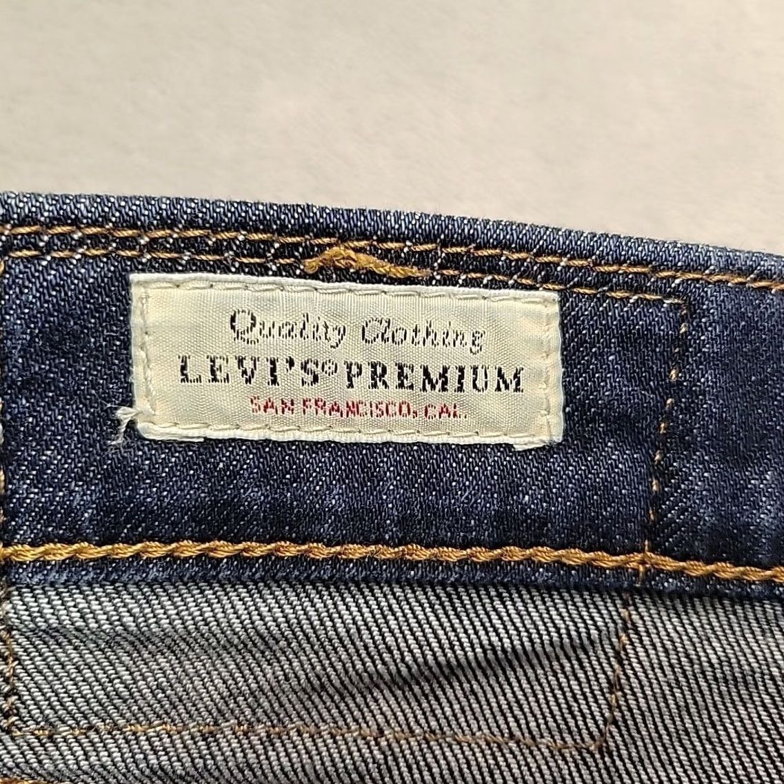 Denime Levis 501 Jeans Mens 31x32 Denim Straight Leg Button Fly Pants Black 501 Levi's Regular Waist 32 Inseam USA Classic Slim Fit Mens Size US 31 - 4 Thumbnail