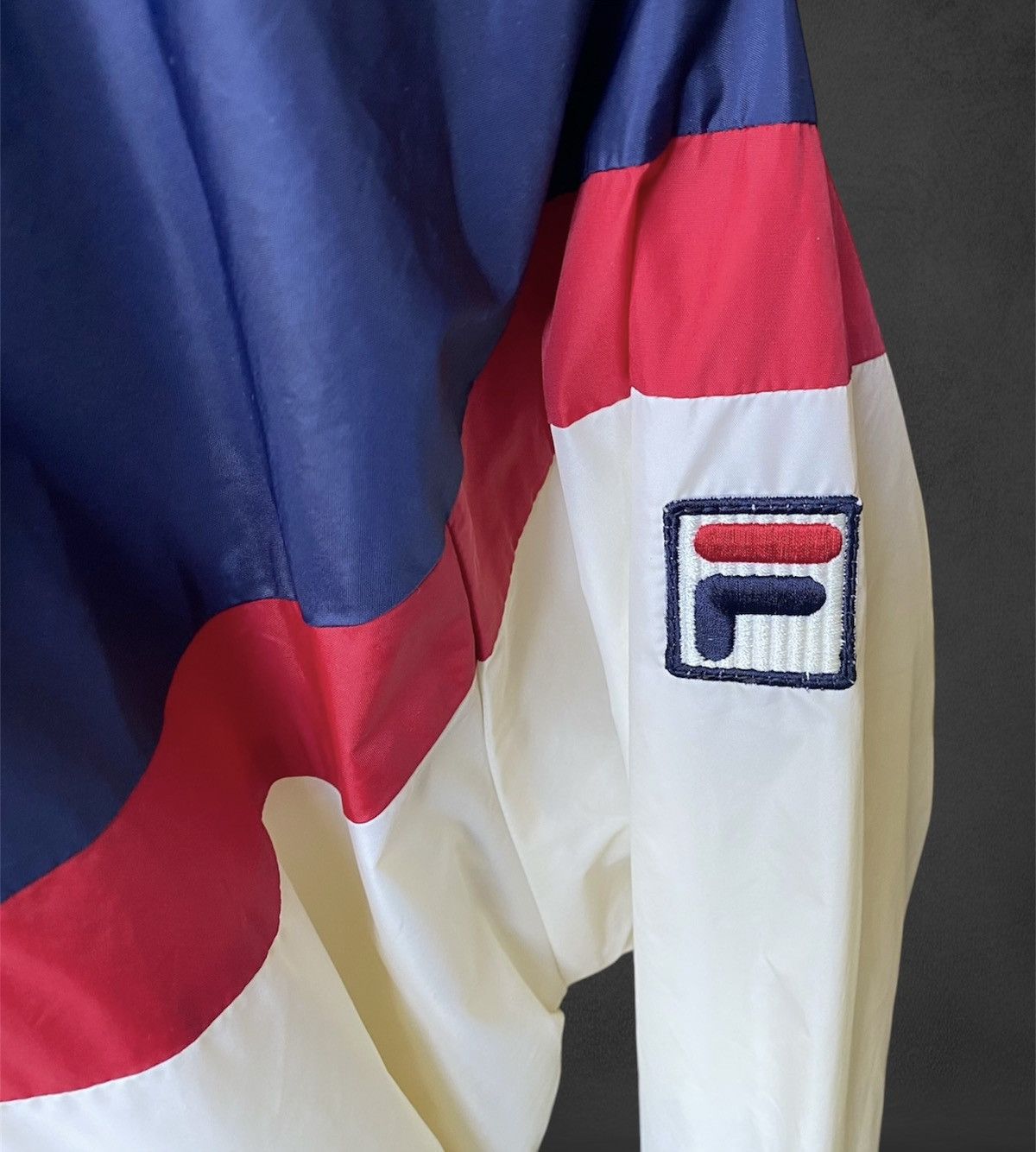 Fila Rare Vintage Fila Nylon Beige Blue Red Bomber Light Jacket Size US L / EU 52-54 / 3 - 9 Thumbnail