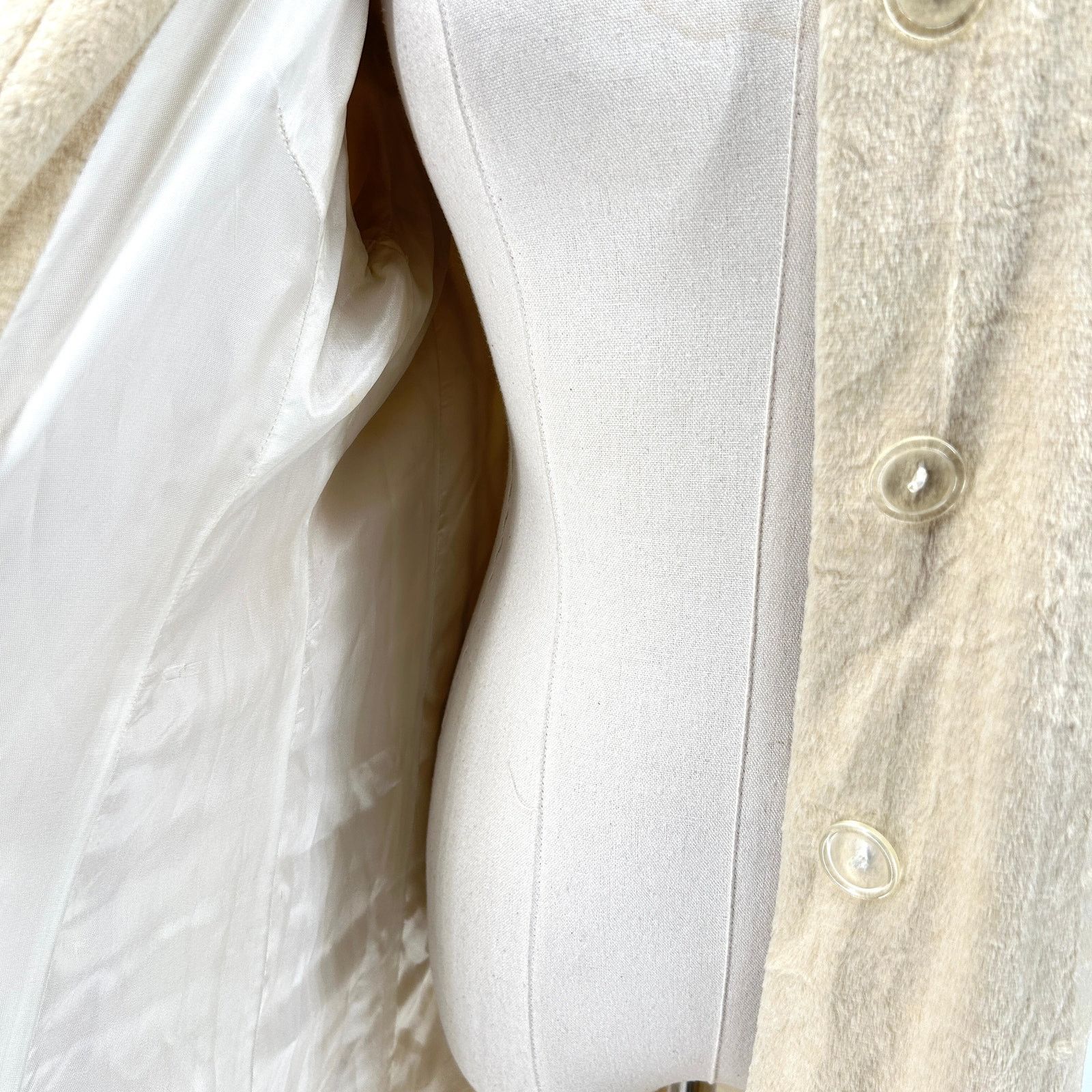 Vintage Vintage 90s Cream Faux Fur Longline Winter Coat Size M / US 6-8 / IT 42-44 - 4 Thumbnail
