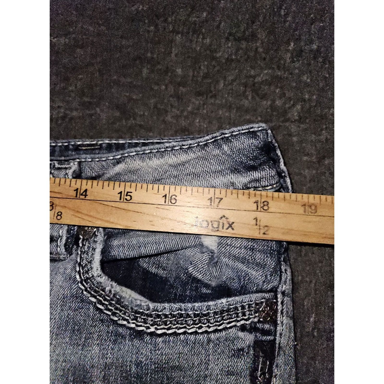 Vintage AIKO Silver Mid Capri Jeans Women's 34 Blue Embroidered Distressed Low Rise Capri Jeans Women Contemporary Denim City Logo 90s? Size 24" / US 00 / IT 34 - 4 Thumbnail