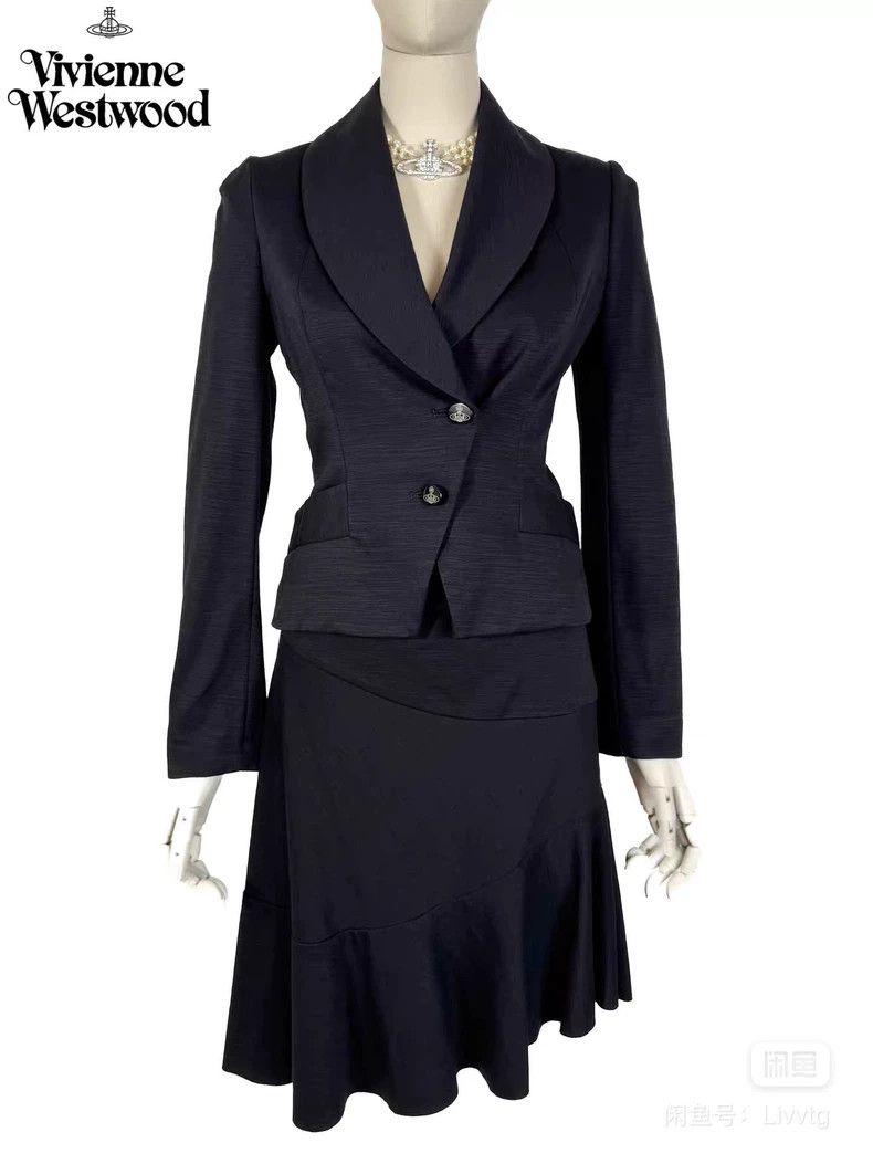 Vivienne Westwood Vivienne Westwood size2 Classic turned-down collar deformed Size M / US 6-8 / IT 42-44 - 1 Thumbnail