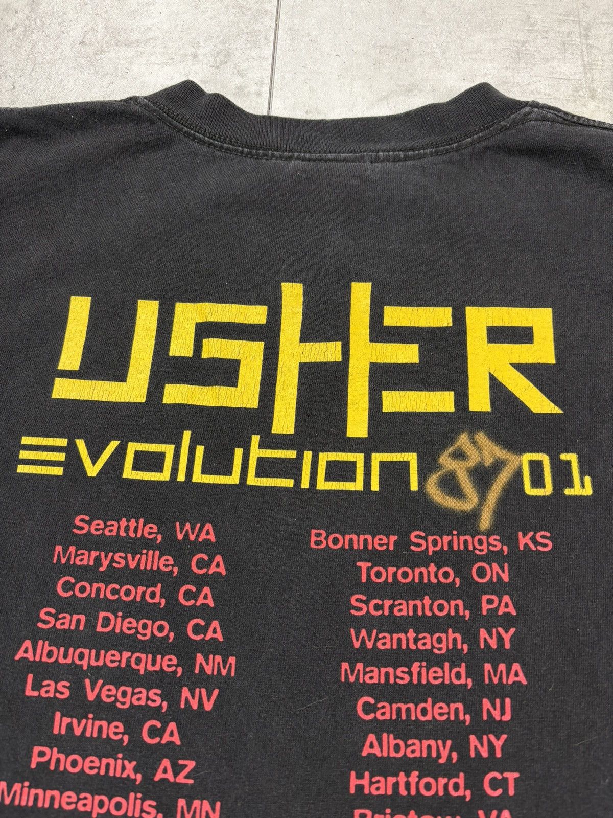 Band Tees Vintage Usher Evolution Tour 2002 Graphic Rap Tee XL Size US XL / EU 56 / 4 - 6 Thumbnail