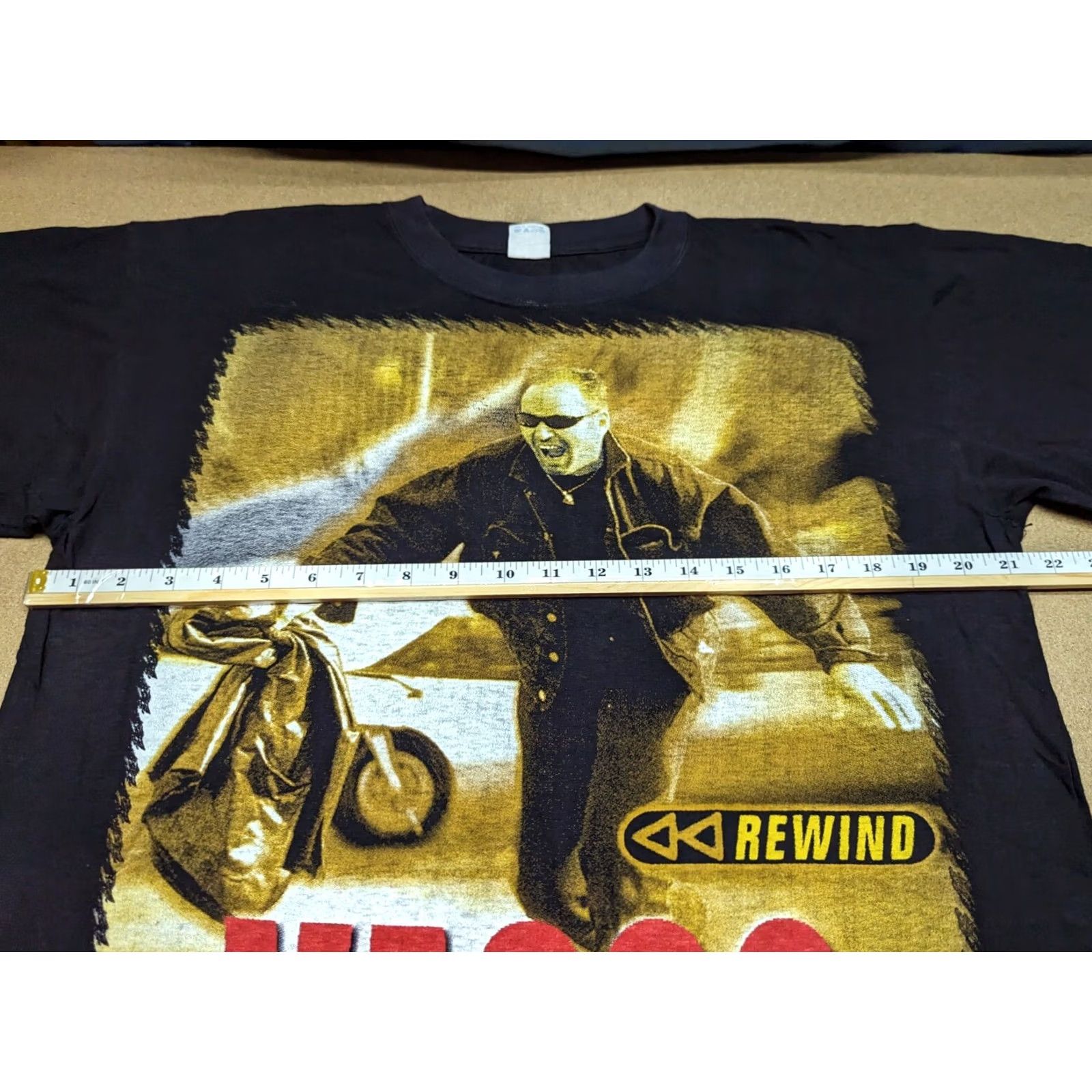 Vintage VINTAGE Vasco Rossi Rewind 99 Shirt 2XL Take Time New Frontier Shirt Unisex Adults Black Cotton Short Sleeve Round Neck 2XL Mens Womens Boys Girls Size US XXL / EU 58 / 5 - 6 Thumbnail