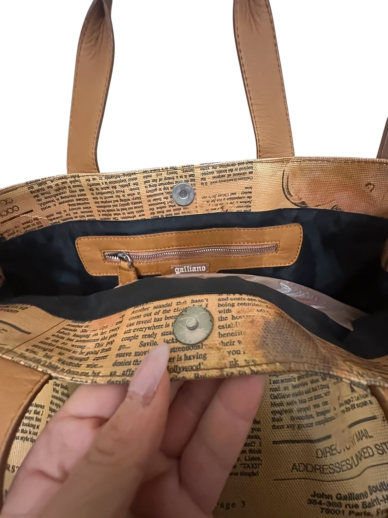 John Galliano RARE LAMBSKIN LEATHER BURNED GAZETTE PRINTED HAND BAG Size ONE SIZE - 6 Thumbnail