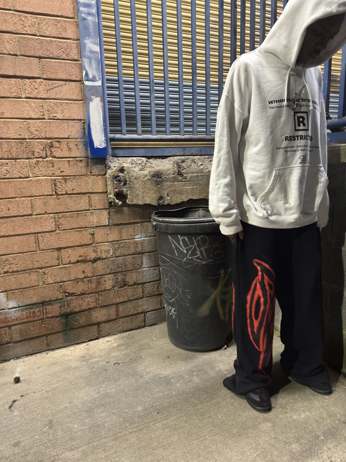 Vetements Vetements Restricted Hoodie Size US XS / EU 42 / 0 - 10 Thumbnail