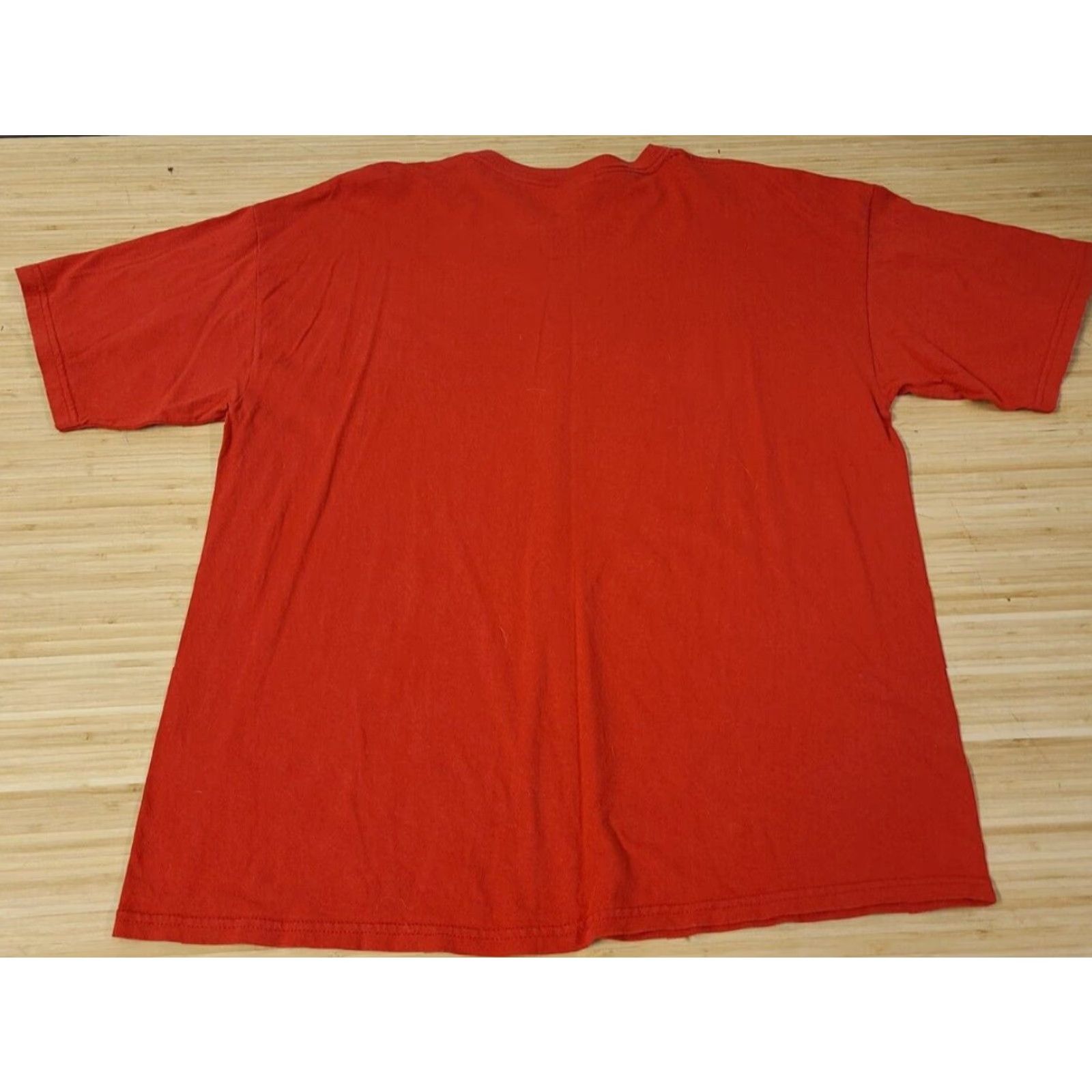 Peanuts Peanuts Shirt Men XL Red Christmas Snowman Snowball Fight Graphic Print Crew Neck Short Sleeve Regular Fit Vintage? No Size US XL / EU 56 / 4 - 4 Thumbnail
