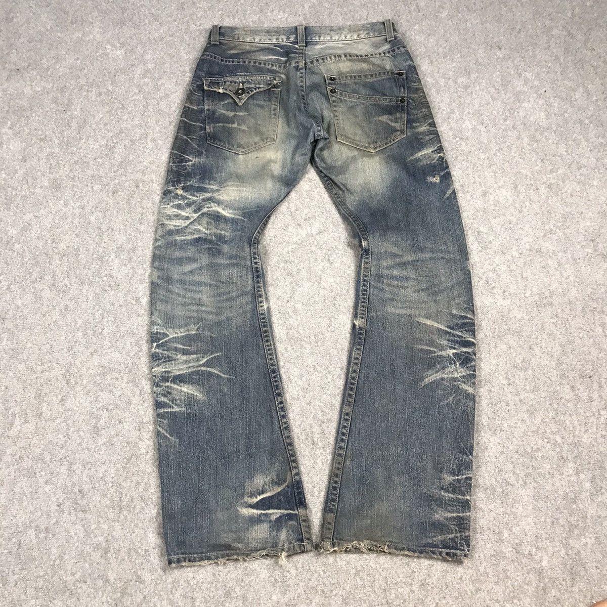 If Six Was Nine × Le Grande Bleu (L.G.B.) FALRE DENIM RATTLE TRAP BOOTCUT DISTRESSED DENIM PANTS Size US 30 / EU 46 - 10 Thumbnail