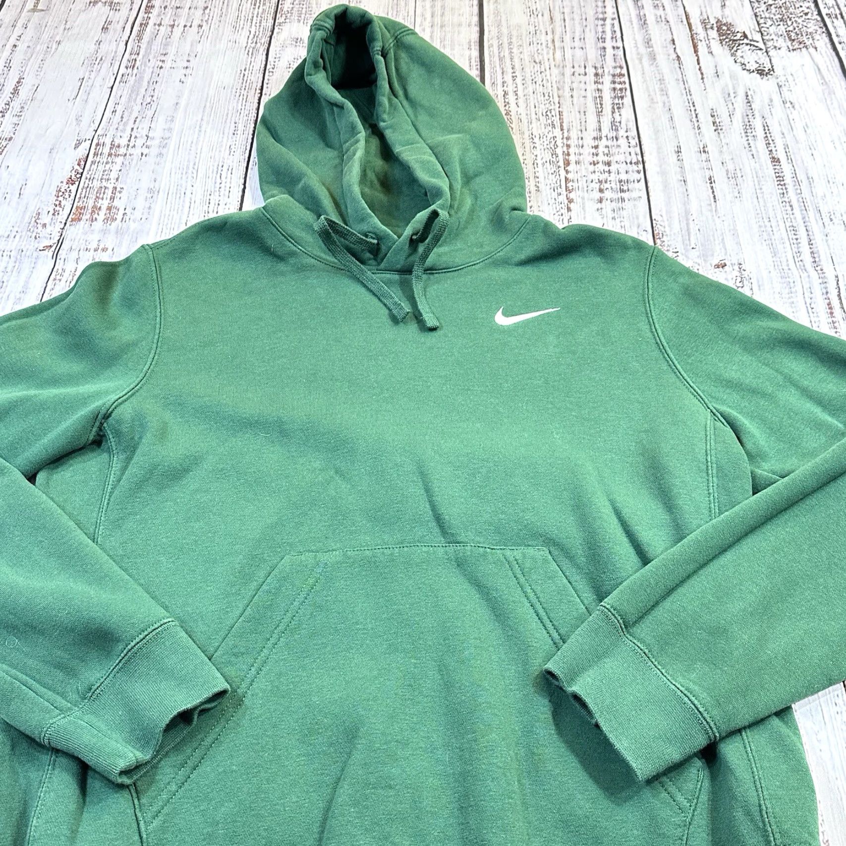 Nike Nike Hoodies Women Pullover Swoosh Embroidered Green Kelly Medium Size M / US 6-8 / IT 42-44 - 4 Thumbnail