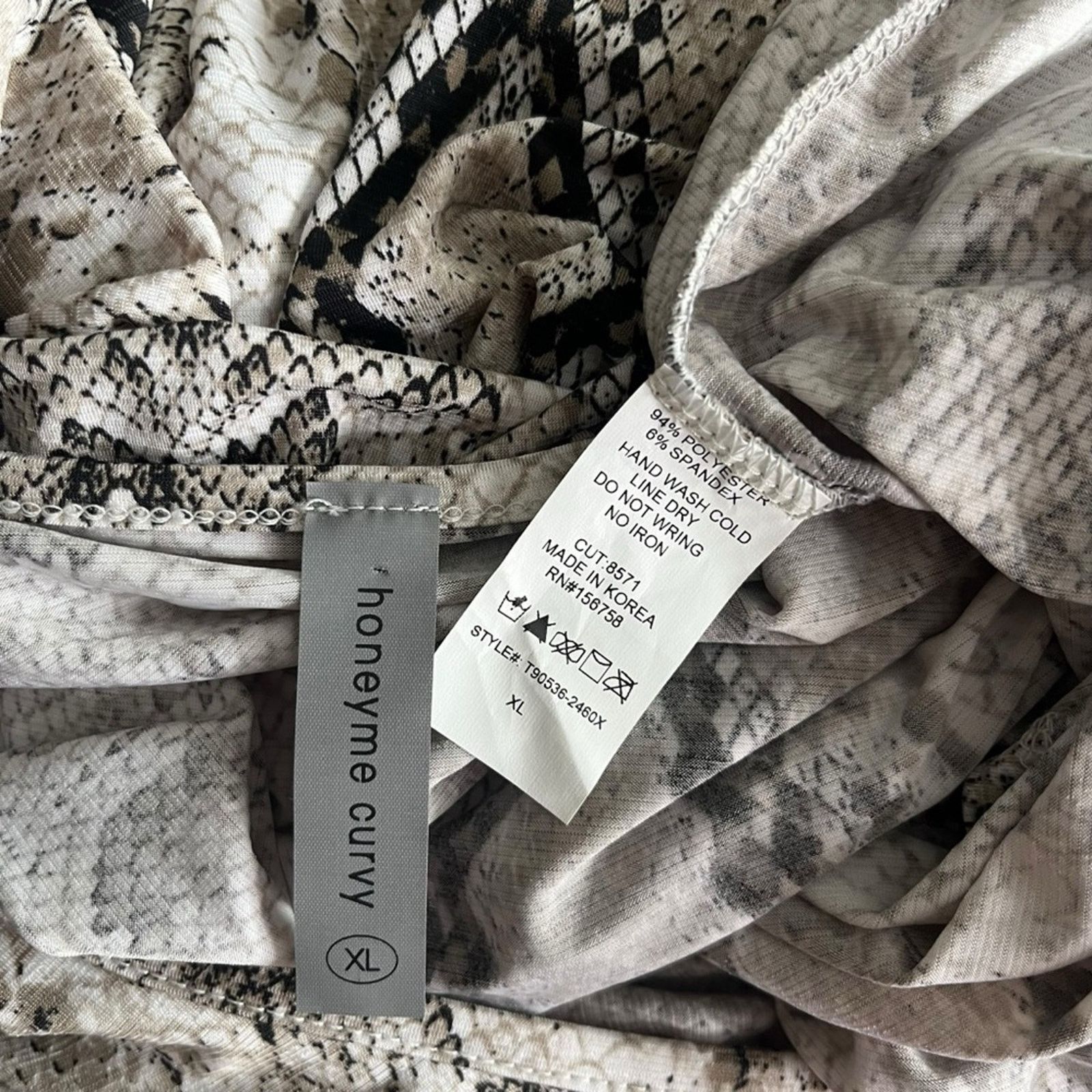 Other Honeyme Curvy snakeskin print 3/4 sleeve top with twist hem Size XL / US 12-14 / IT 48-50 - 5 Thumbnail