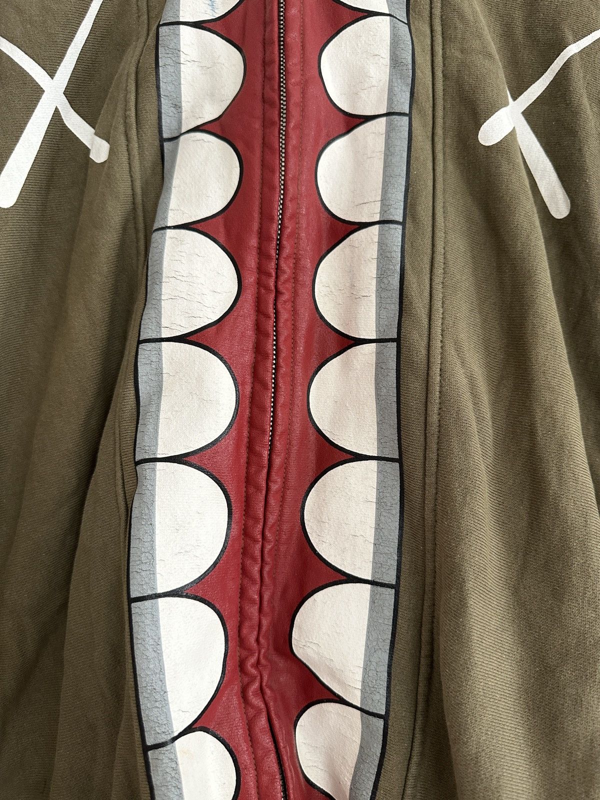 Bape × Kaws Bape x Kaws Chomper Hoodie Size US M / EU 48-50 / 2 - 4 Thumbnail