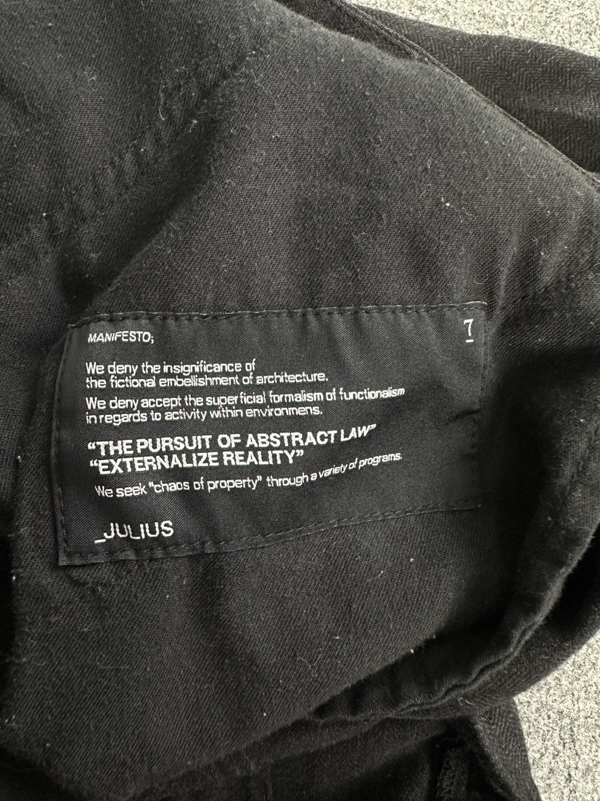 Julius Julius - Linen Gas Mask Multi Pocket Cargo - Gray/Black Size US 30 / EU 46 - 12 Thumbnail