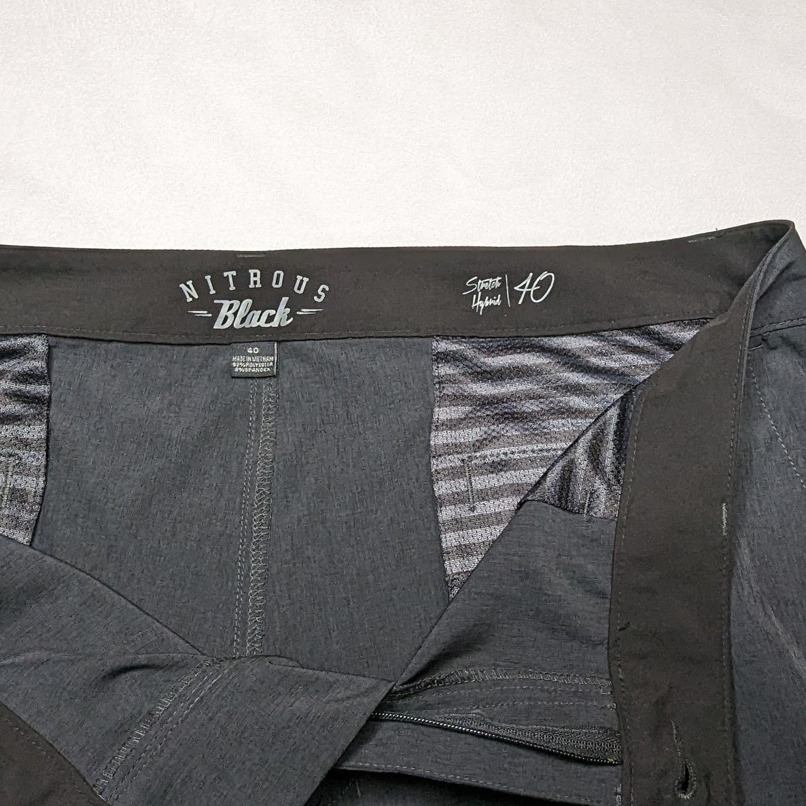 Other Nitrous Black Men's Hybrid Golf Shorts Black 40 Lightweight Size US 40 / EU 56 - 4 Thumbnail