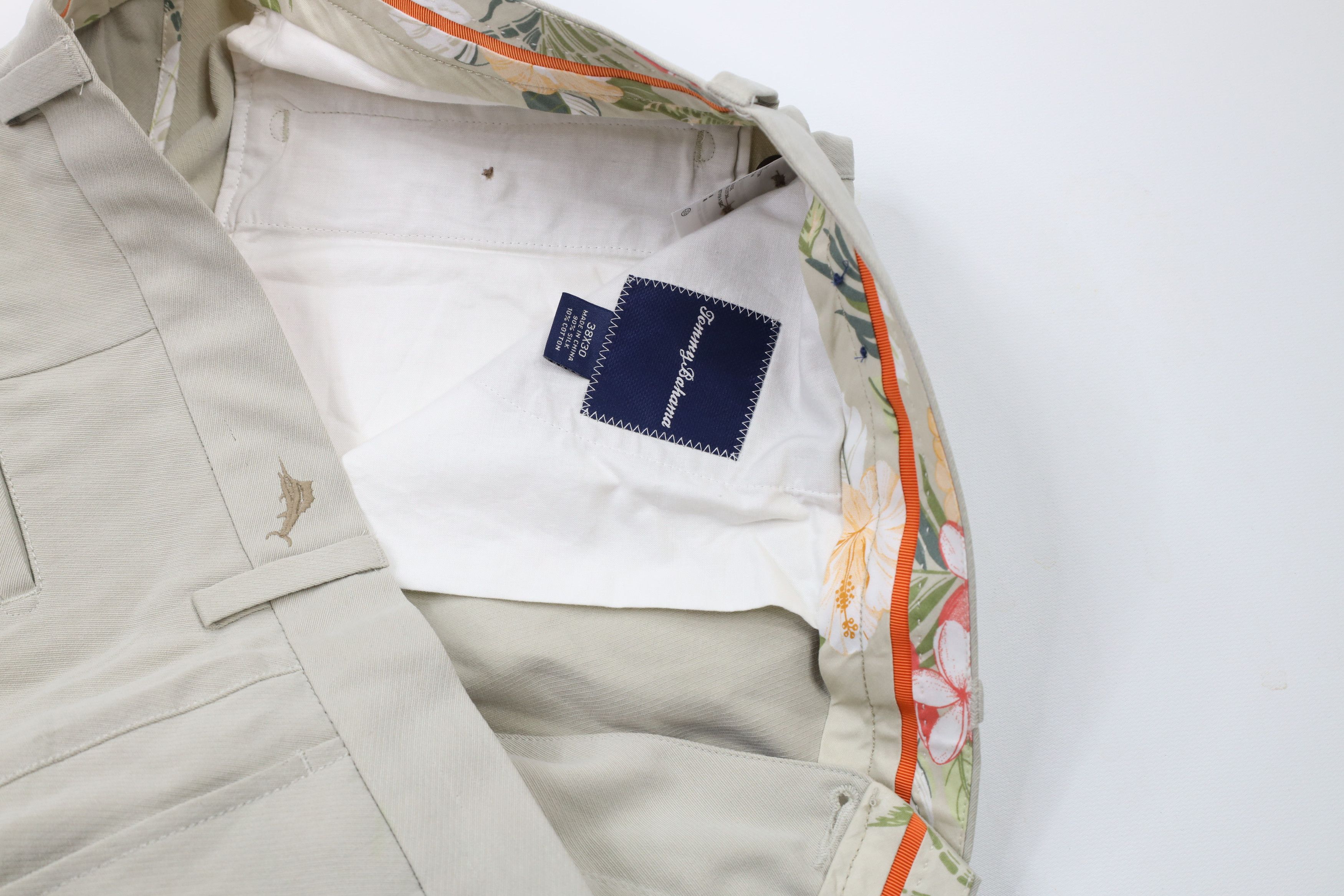 Tommy Bahama × Vintage Vintage Tommy Bahama Flat Front Wide Leg Chino Pants Beige Size US 38 / EU 54 - 6 Thumbnail