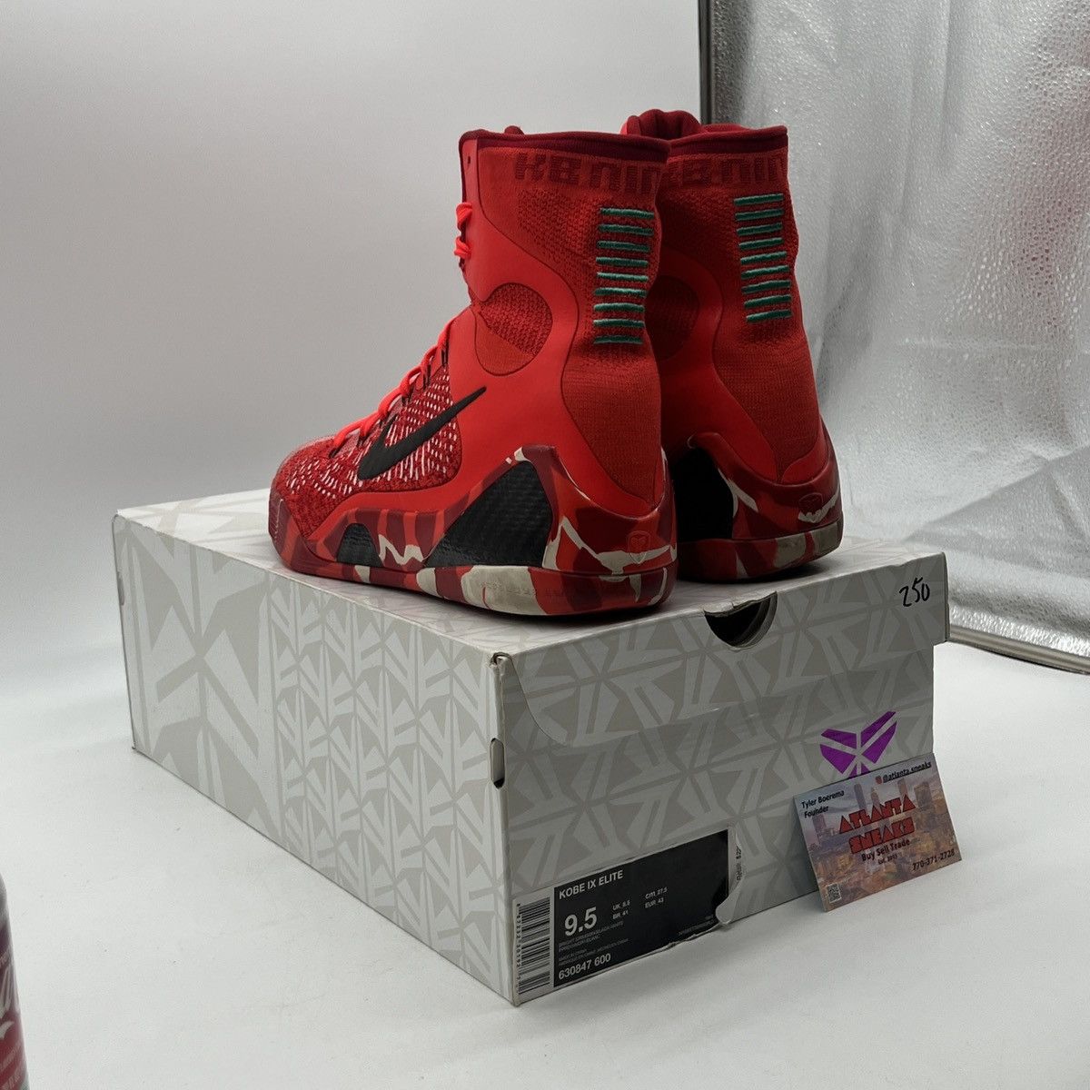 Jordan Brand Kobe 9 elite Christmas Size US 9.5 / EU 42-43 - 4 Thumbnail