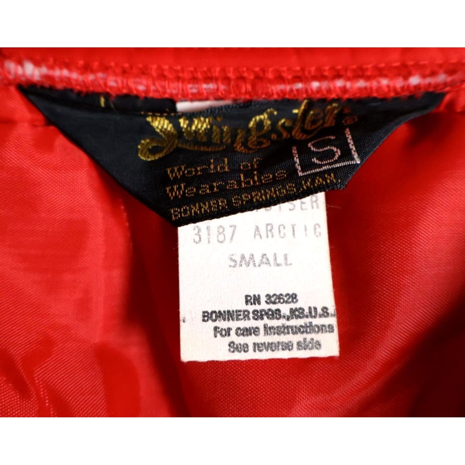 Vintage VINTAGE Swingster 80s Puffer Jacket Men Small Red Snap Button Insulated Nylon Softshell Winter Fall Spring Mens Size US S / EU 44-46 / 1 - 3 Thumbnail