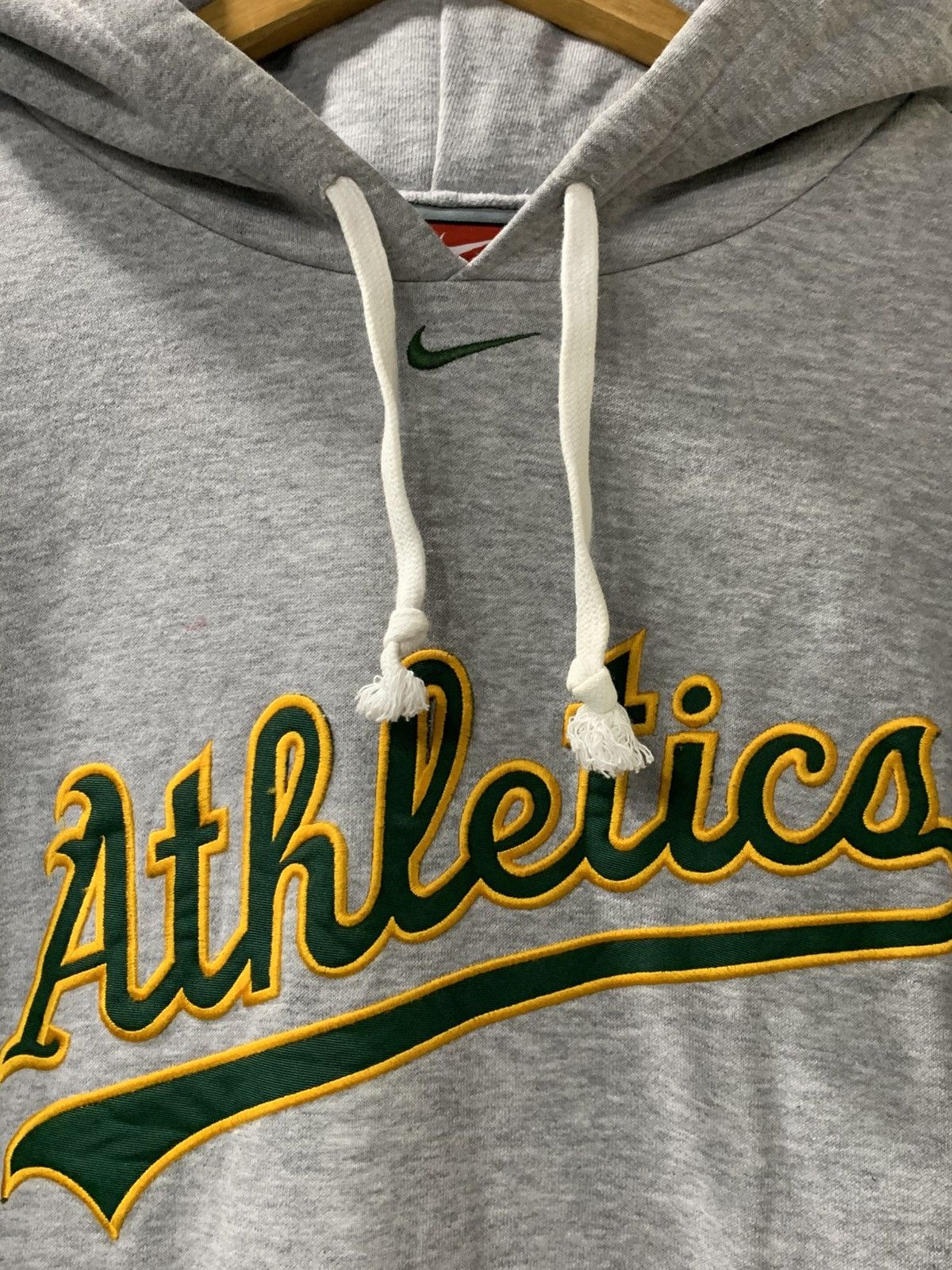 Nike × Vintage Rare Vintage Nike Mid Logo Athletics Hoodie Grey Size US L / EU 52-54 / 3 - 6 Thumbnail