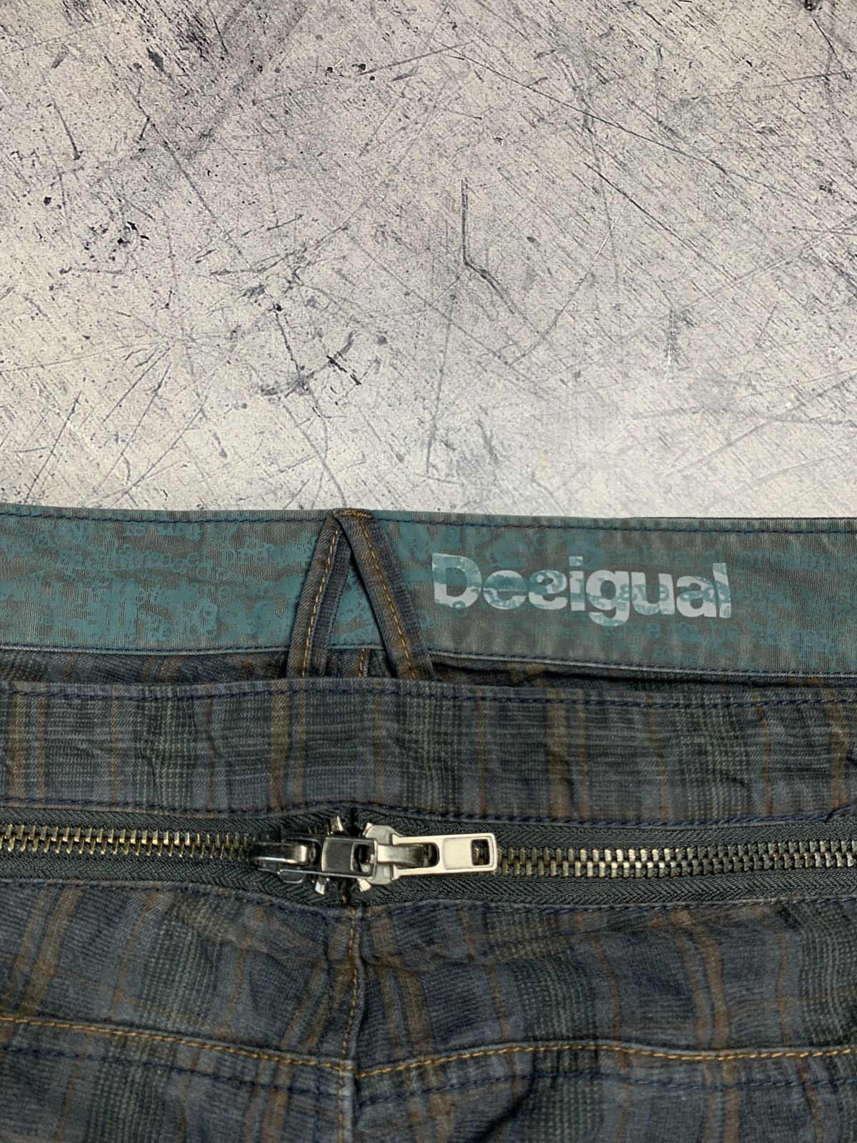 Desigual Vintage Y2K Desigual Plaid Avant Garde Pants Size 40 Regular Size US 31 - 12 Thumbnail