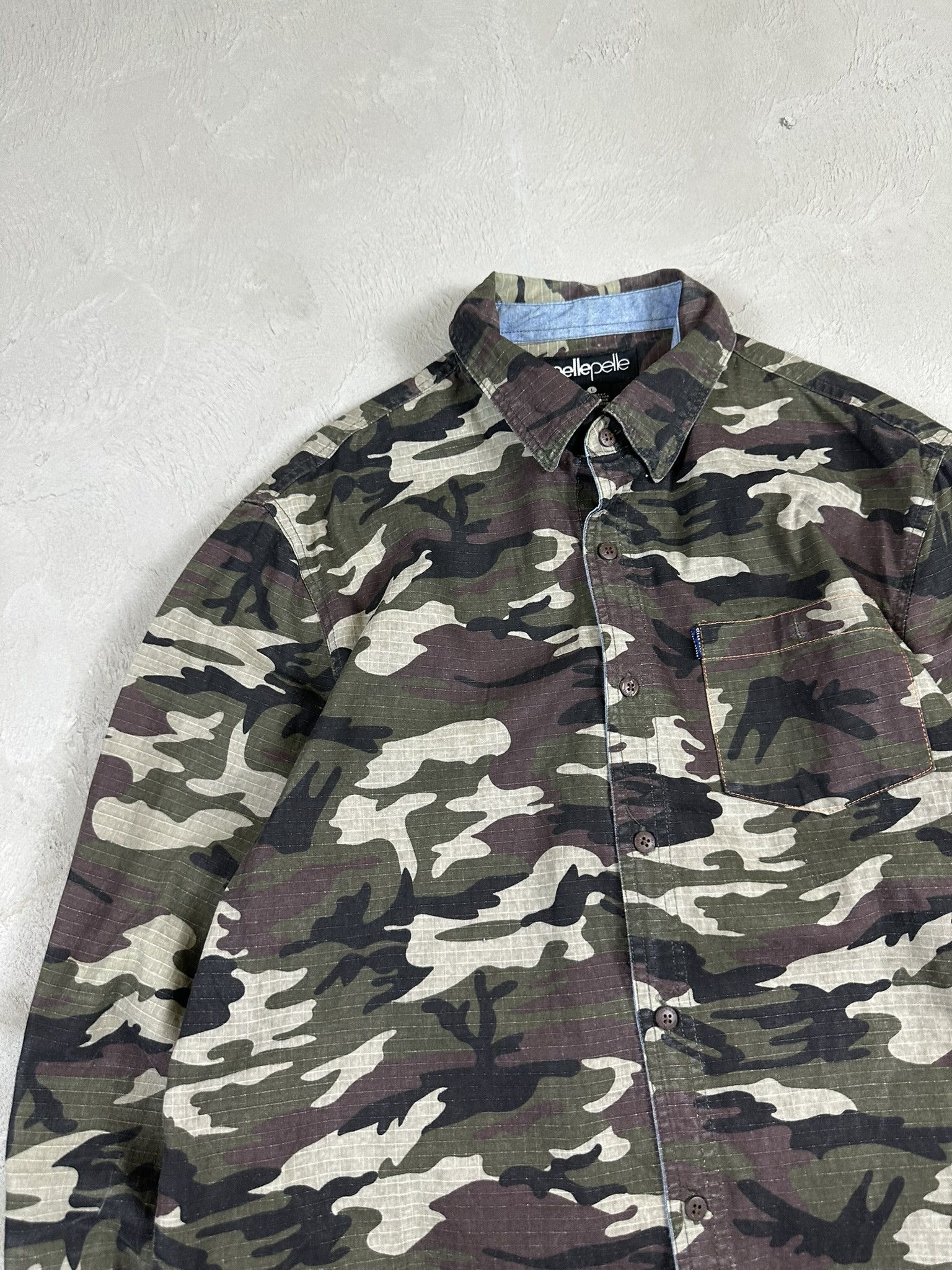 Pelle Pelle Vintage Y2k Pelle Pelle Camo Miitary Button Up Shirt Size US L / EU 52-54 / 3 - 6 Thumbnail
