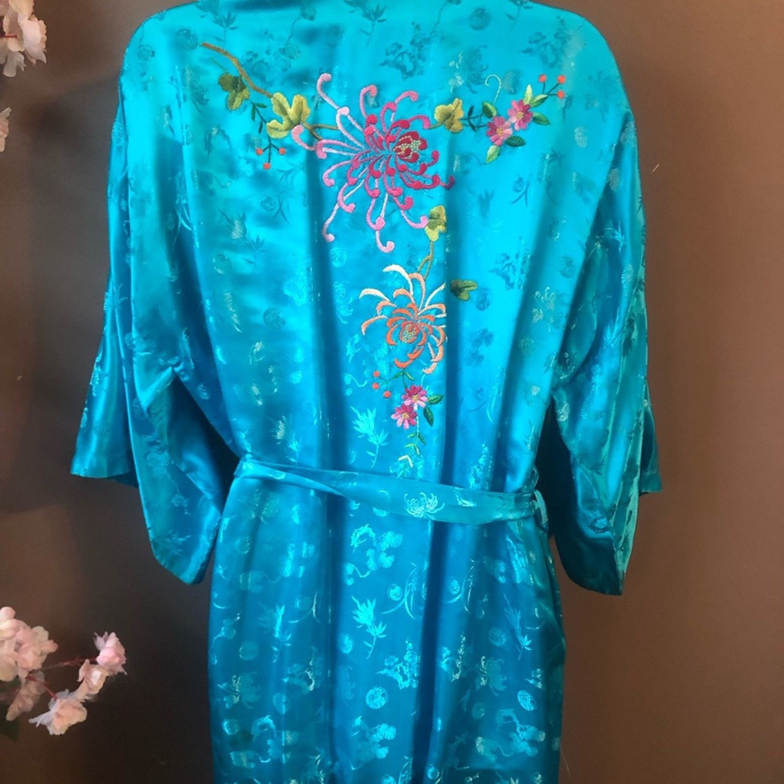 Embroidered silk robe floral