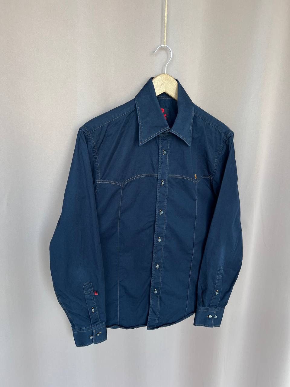 Dolce & Gabbana Dolce Gabbana Vintage Button Up Shirt Mens Size 48 or M Rare Size US M / EU 48-50 / 2 - 5 Thumbnail