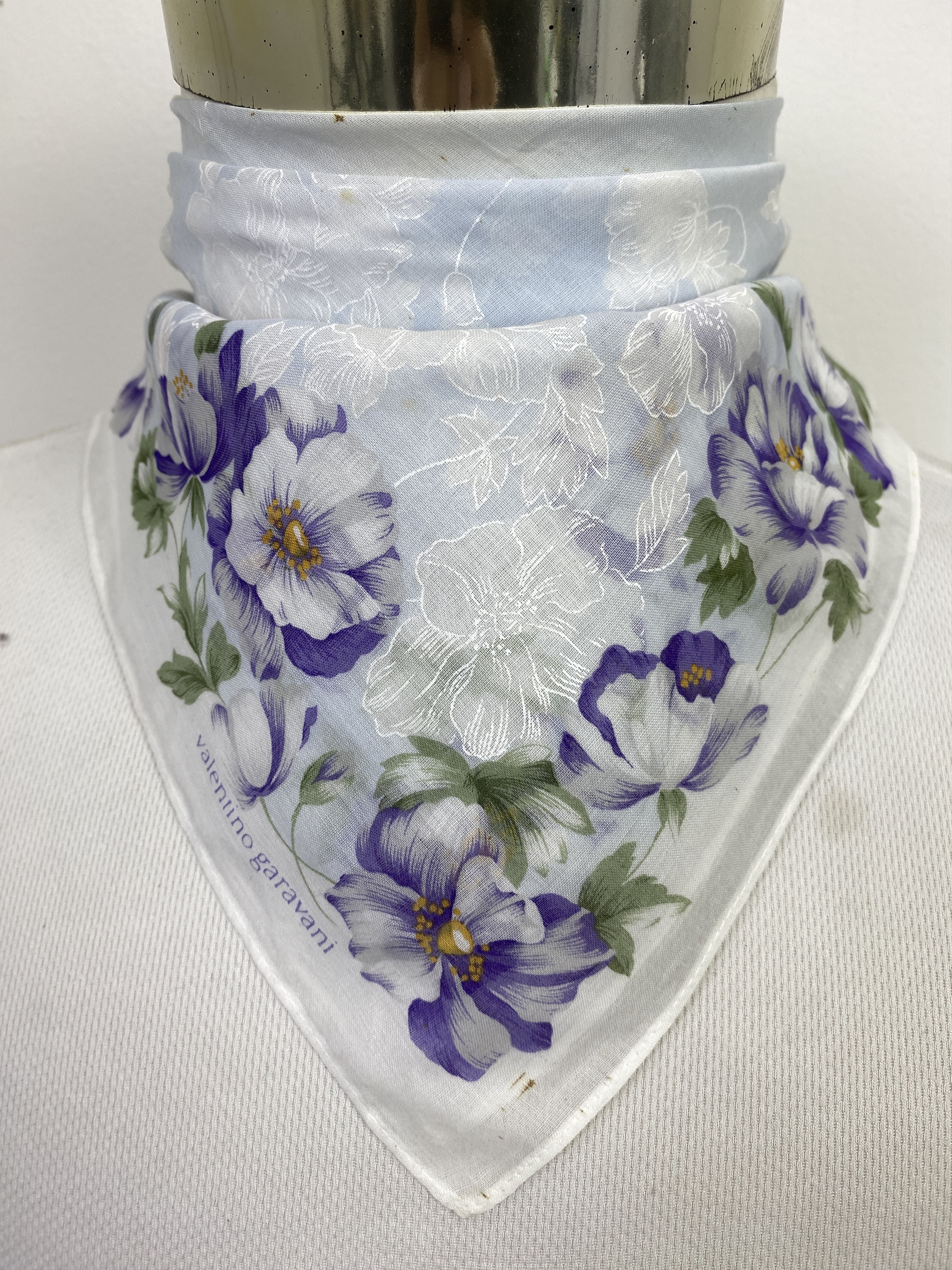 Valentino Valentino Garavani Handkerchief / Neckerchief KT0234 Size ONE SIZE - 1 Thumbnail