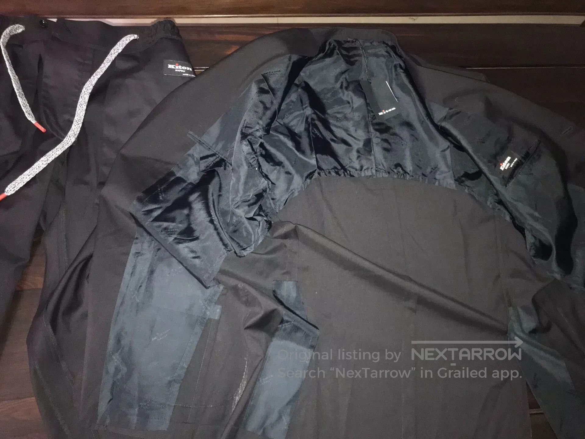 Kiton black lightweight wool suit set for spring. Size US L / EU 52-54 / 3 - 8 Thumbnail