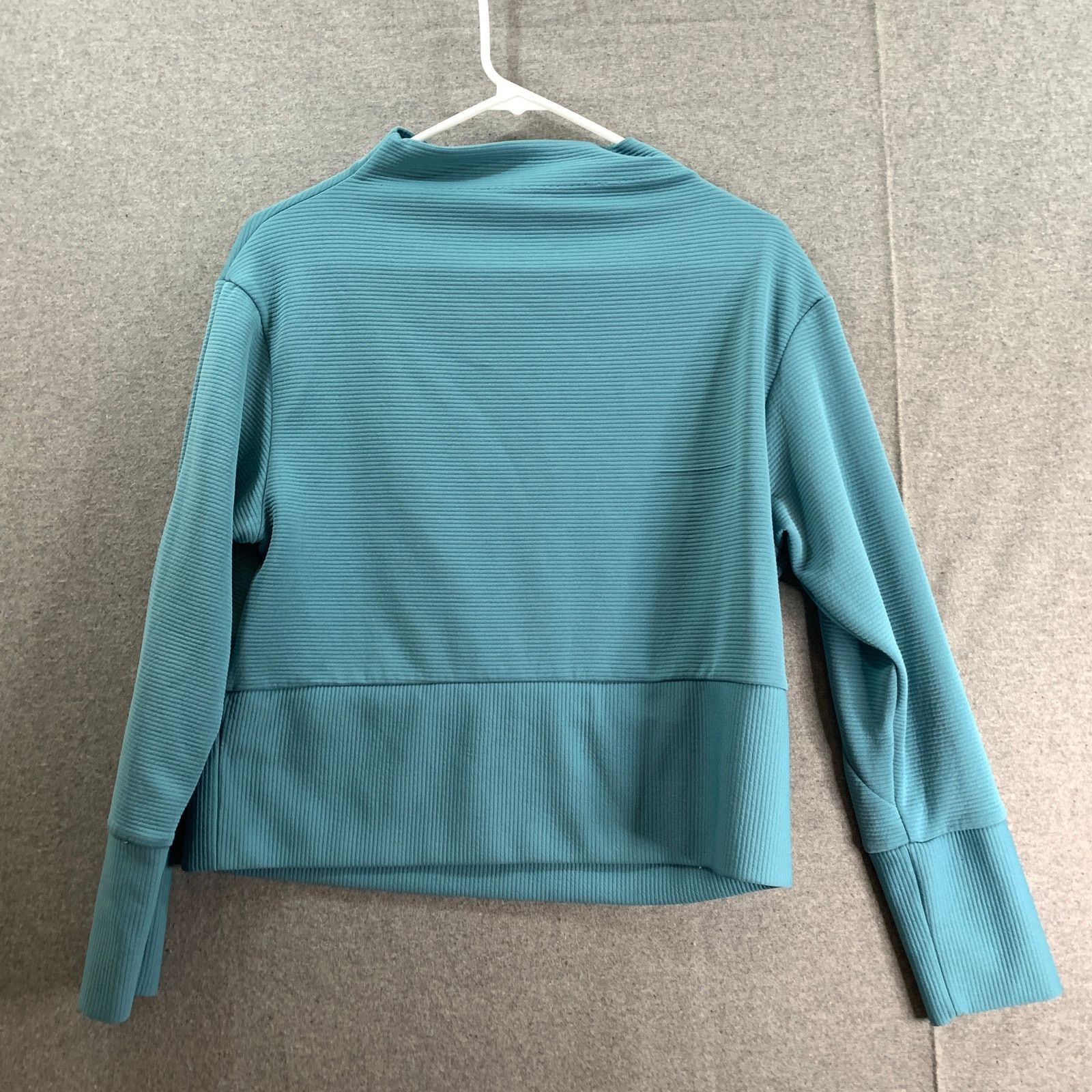 Nike Nike Dri Fit Shirt Women Size Small Athletic Long Sleeve Size S / US 4 / IT 40 - 2 Thumbnail