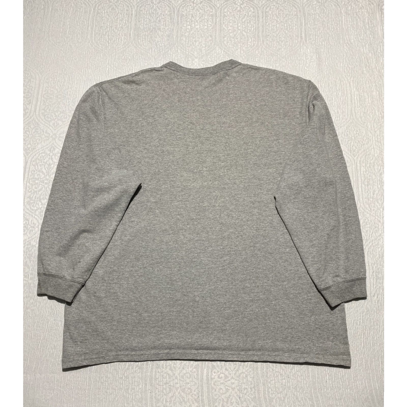 Carhartt VINTAGE? No — Carhartt Shirt Mens XL Gray Long Sleeve Pocket Workwear Crewneck Heavyweight Size US XL / EU 56 / 4 - 2 Thumbnail