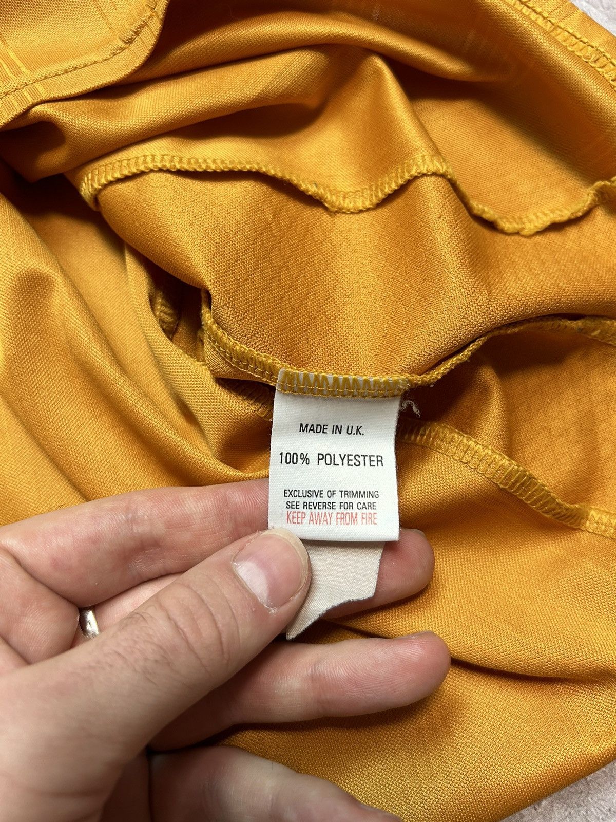 Puma × Vintage Vintage 1998 Wolverhampton Soccer Jersey size L Size US L / EU 52-54 / 3 - 9 Thumbnail