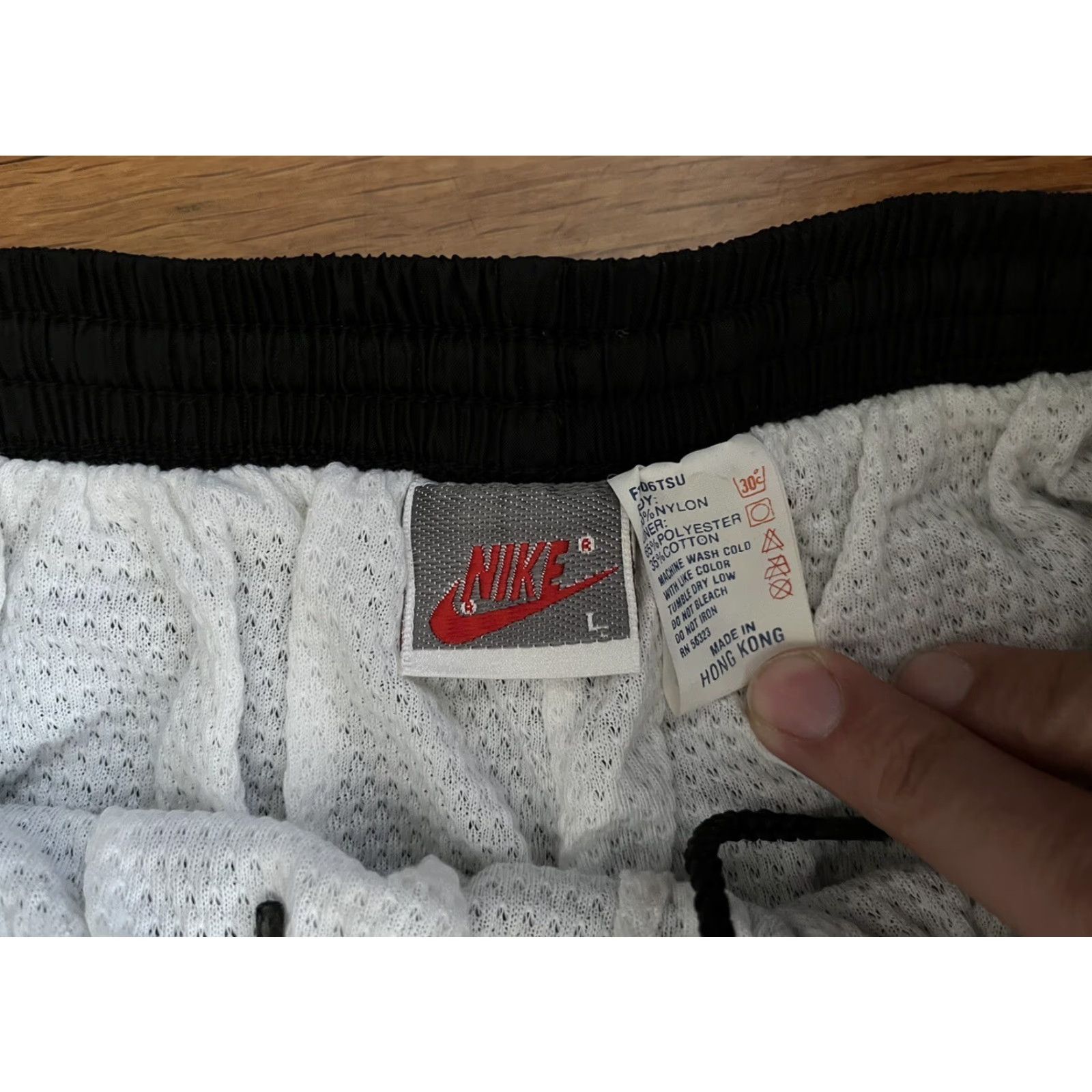 Nike VINTAGE Nike Track Pants Mens L Black 80s Retro Sports Athletic Jeans? Size US 33 - 3 Thumbnail
