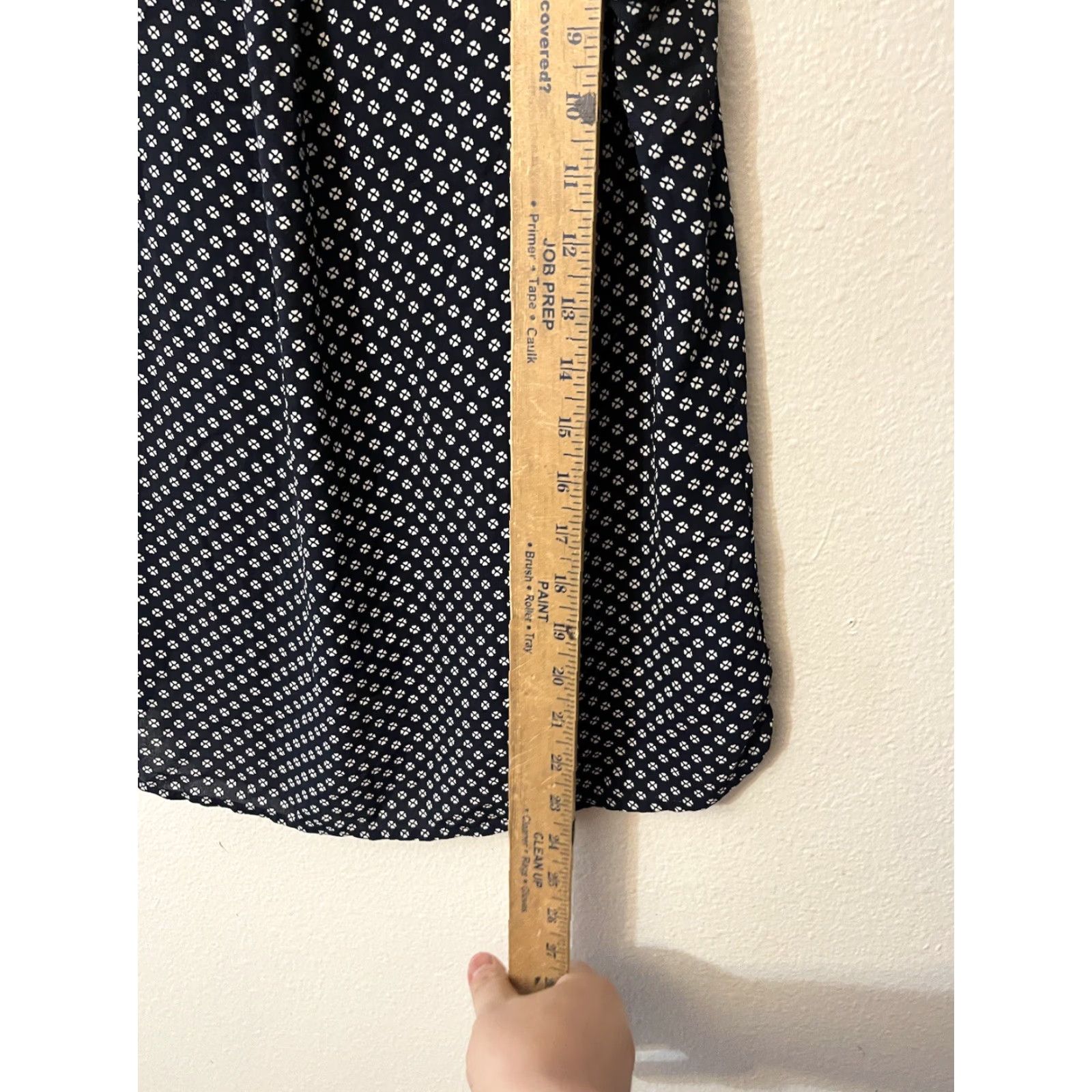 Loft LOFT Women Blouse Tank Top Shirt Woven Geometric Sleeveless Blue White Reg—Note: Must use only words from original title; "Reg" not in title. Size S / US 4 / IT 40 - 5 Thumbnail