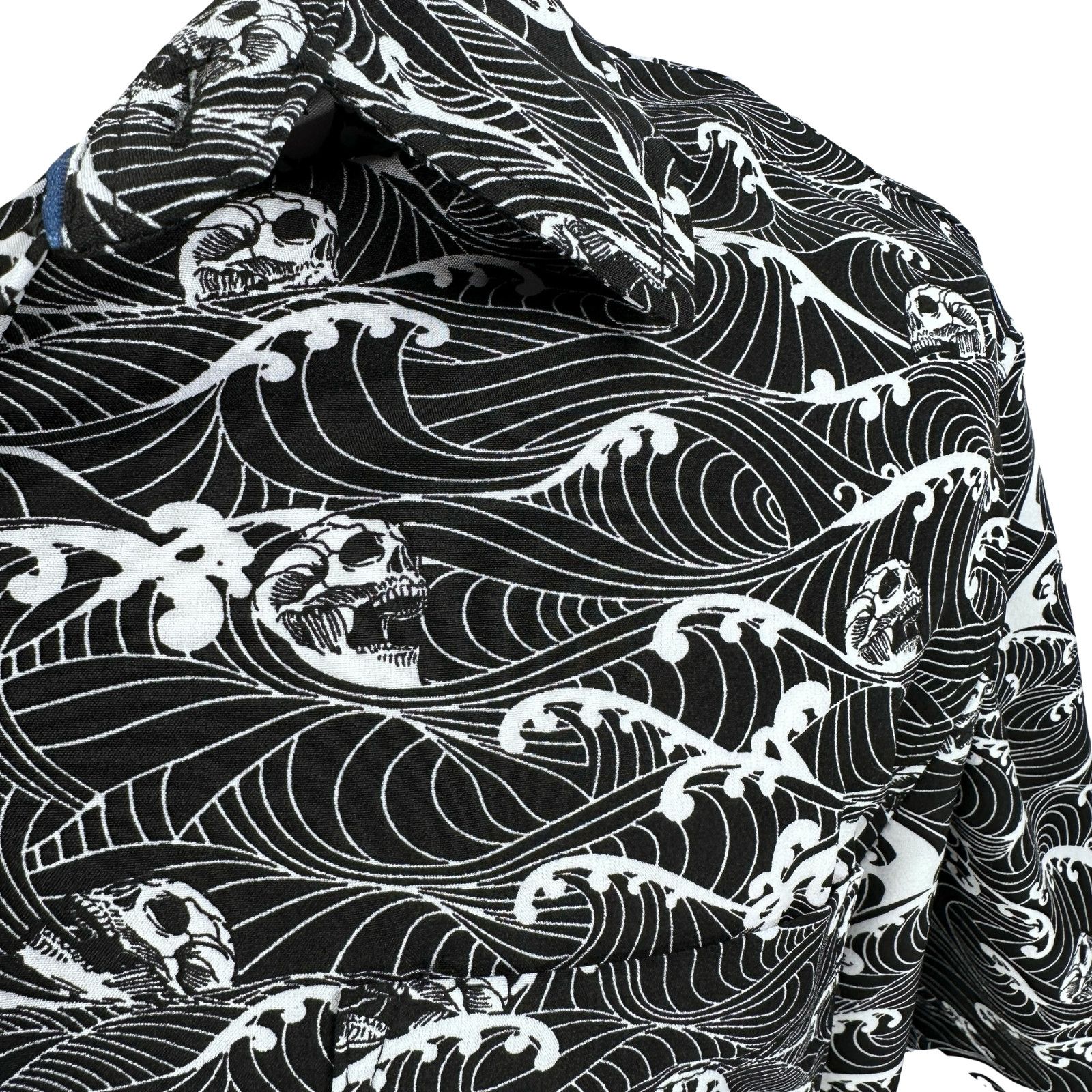 VSTR VSTR Shirt Men’s XL Black White Skull Wave 4 Way Short New Size US XL / EU 56 / 4 - 2 Thumbnail