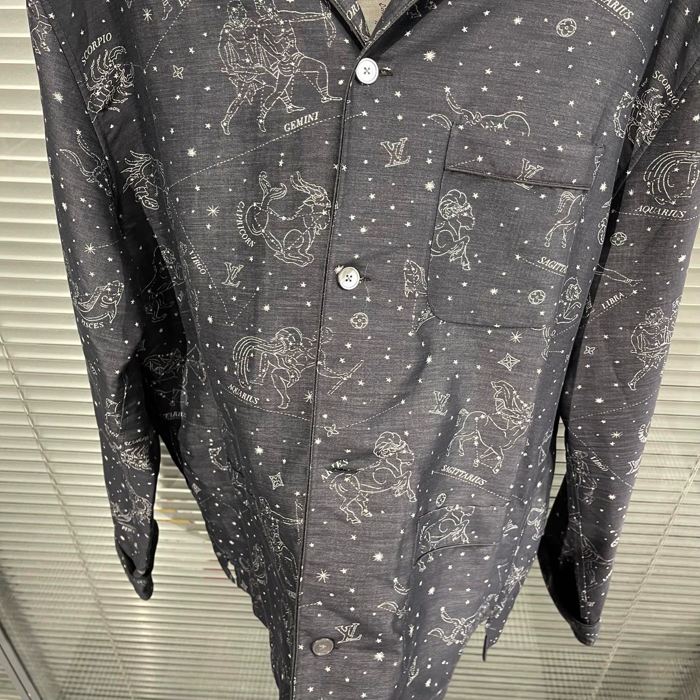 Louis Vuitton LV Zodiac Emb All-Over Print LS Shirt XXL Near New Size US XXL / EU 58 / 5 - 4 Thumbnail
