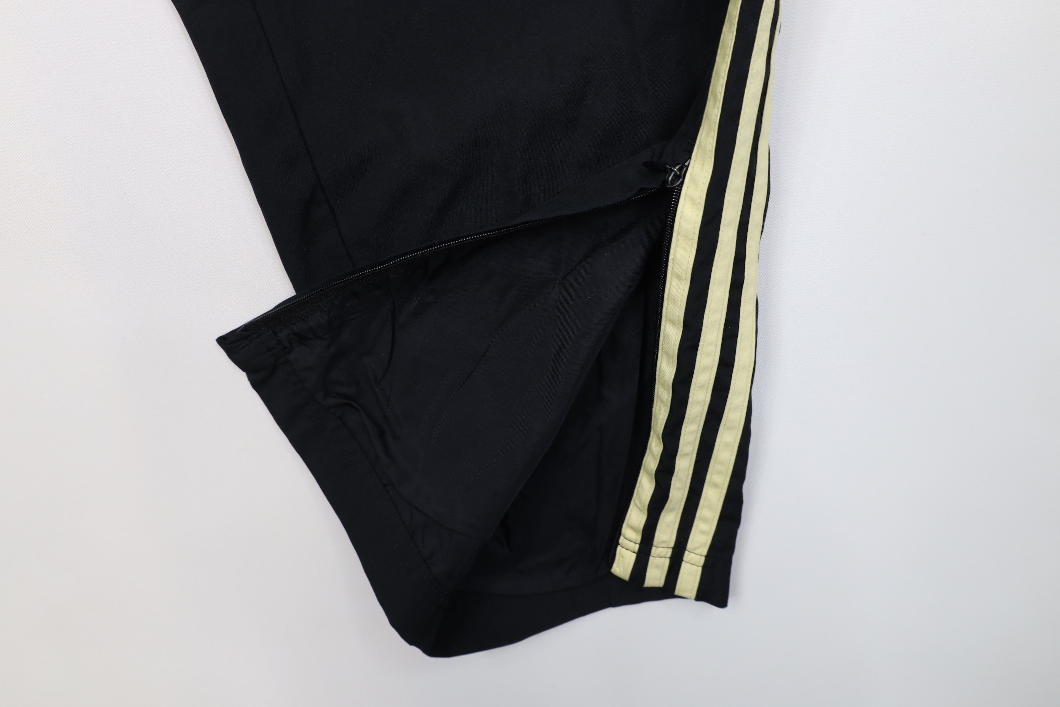 Adidas Vintage Y2K Adidas Striped Lined Wide Leg Windbreaker Pants Size 30" / US 8 / IT 44 - 5 Thumbnail
