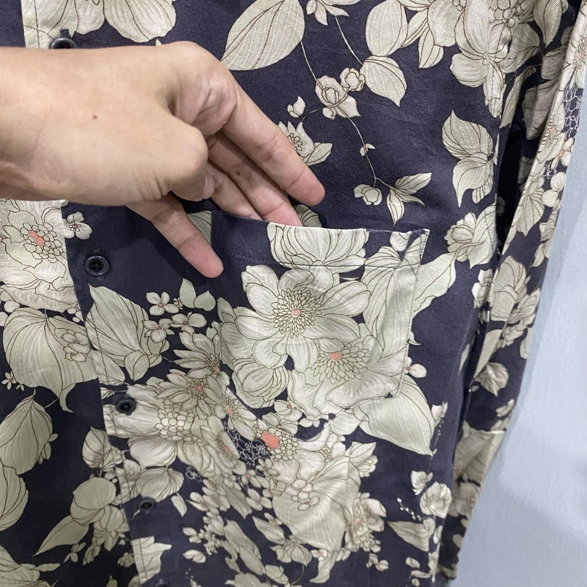 Tornado Mart Vintage Y2K Tornado Mart Japan Floral Pattern L/S Shirt Size US M / EU 48-50 / 2 - 6 Thumbnail