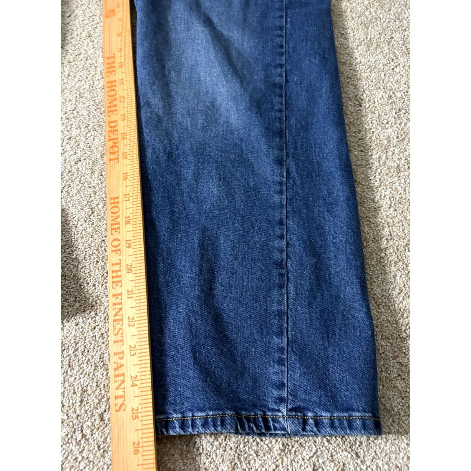 Lee Lee Jeans Womens 14 Blue Medium Wash Straight Classic Fit Stretch Denim 38x26 Size 36" / US 14 / IT 50 - 2 Thumbnail