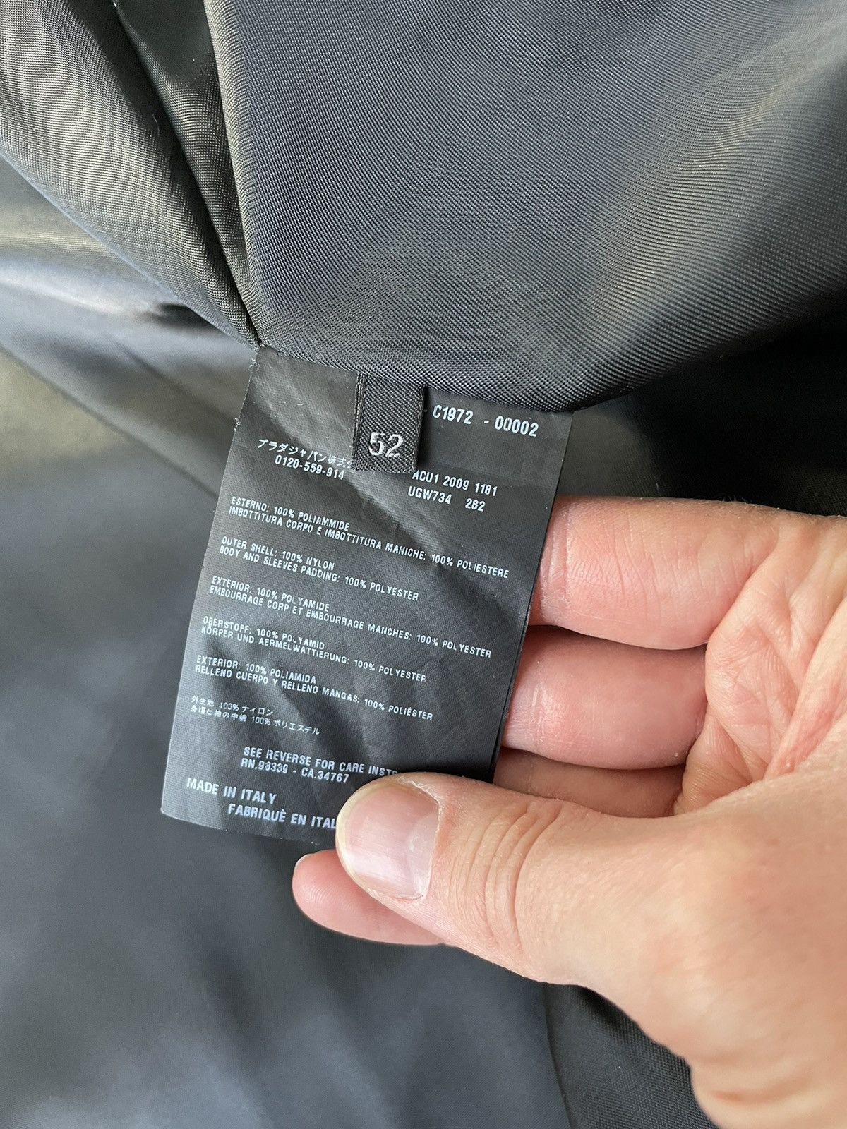 Prada A/W 09 Black Nylon Mac Jacket Size US L / EU 52-54 / 3 - 11 Thumbnail