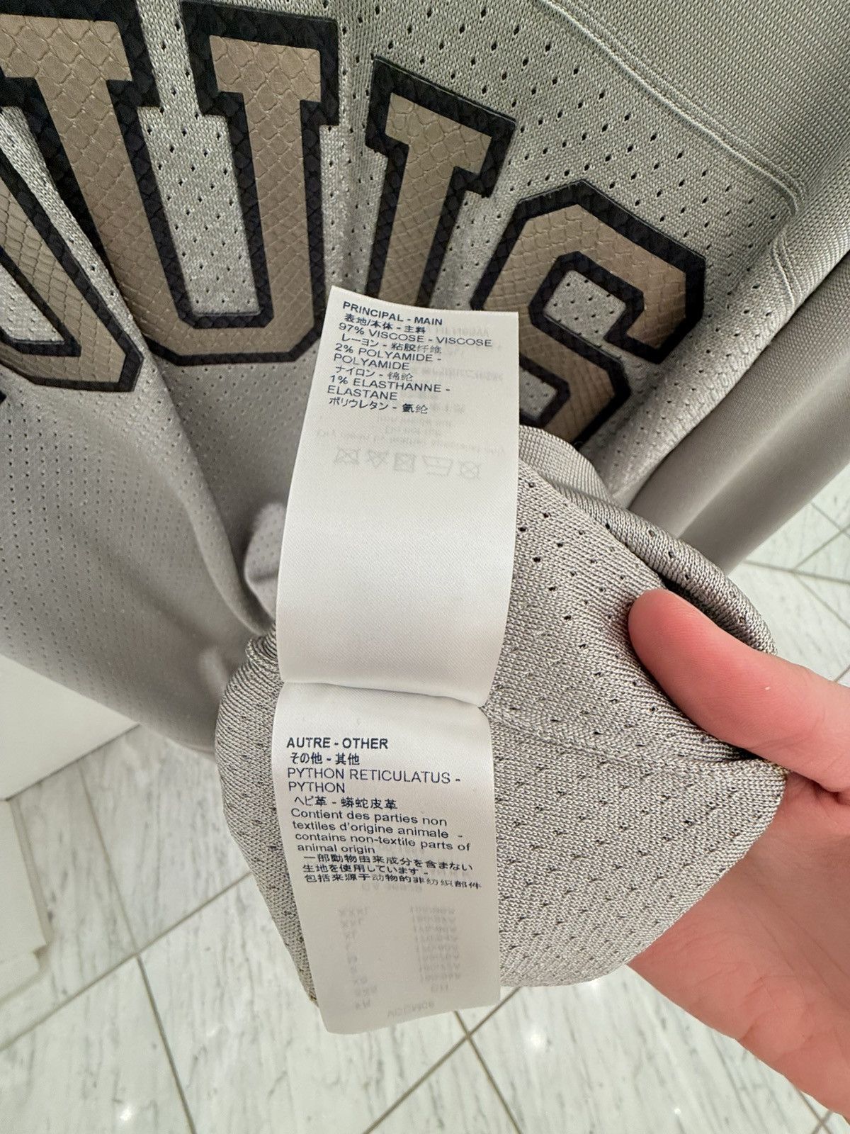 Kim Jones × Louis Vuitton Louis Vuitton Logo Basketball Jersey Shirt Gray M Python Size US M / EU 48-50 / 2 - 6 Thumbnail
