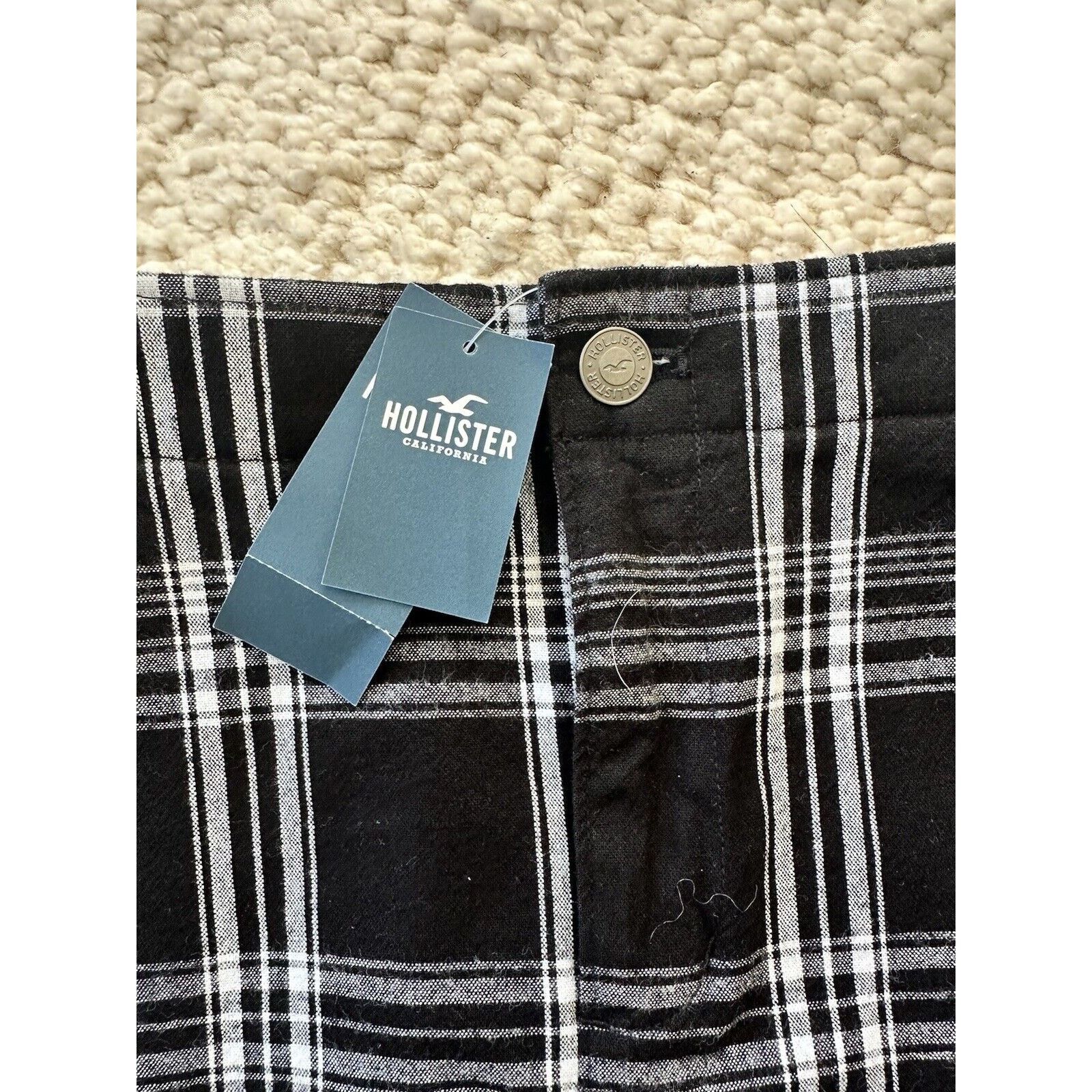 Hollister Hollister Ultra High Rise Black White Plaid Mini Skirt Sz XS Size 26" / US 2 / IT 38 - 11 Thumbnail